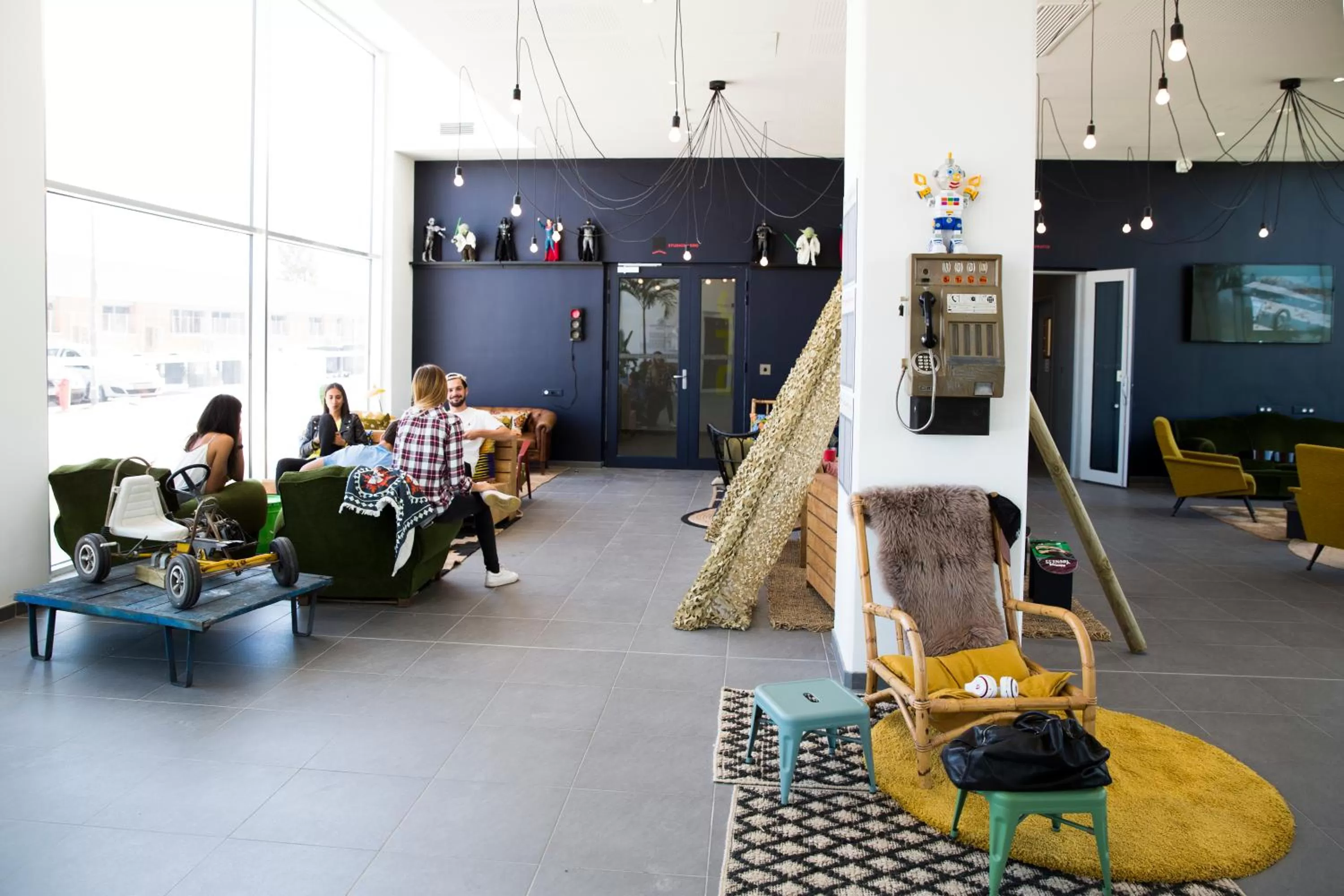 Communal lounge/ TV room in Résidence Kley Toulouse