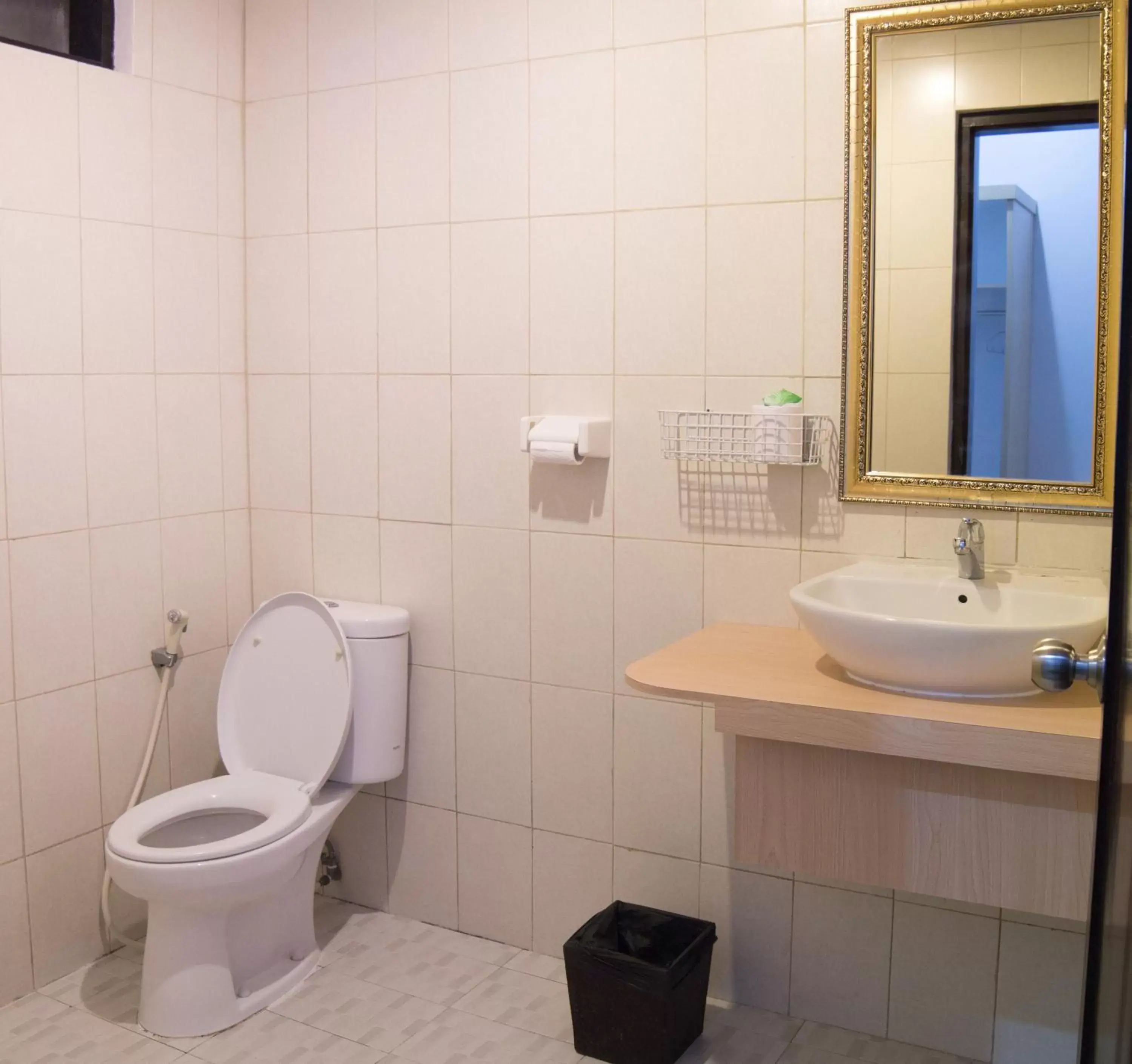 Bathroom in Bakung Beach Resort