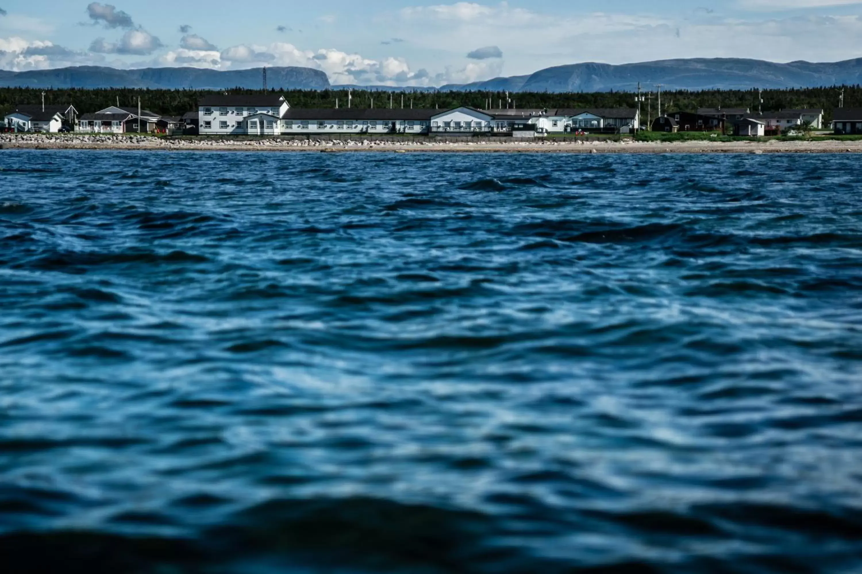 Beach in Shallow Bay Motel & Cabins Conference Centre