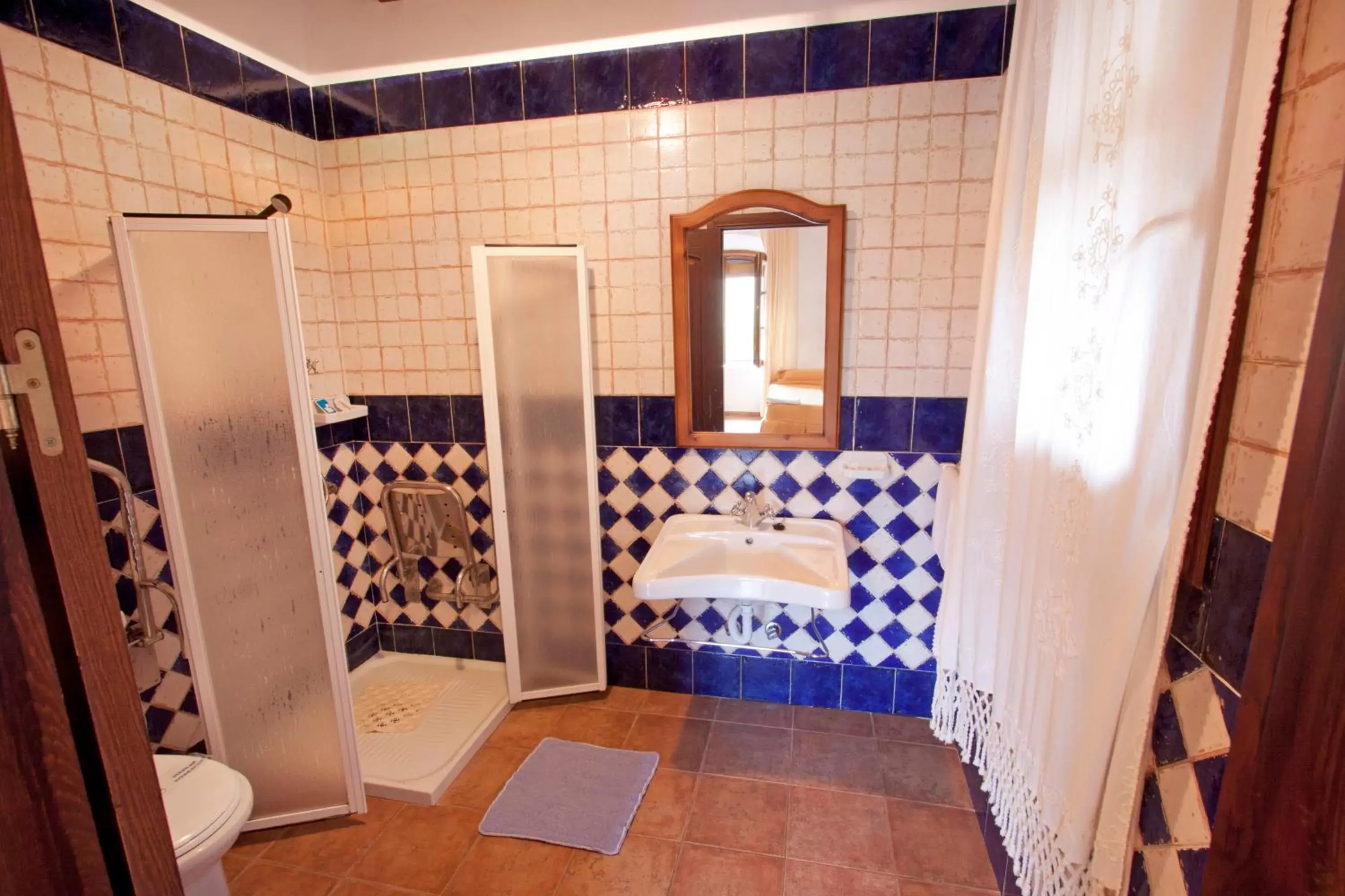 Bathroom in Hostal El Cortijo