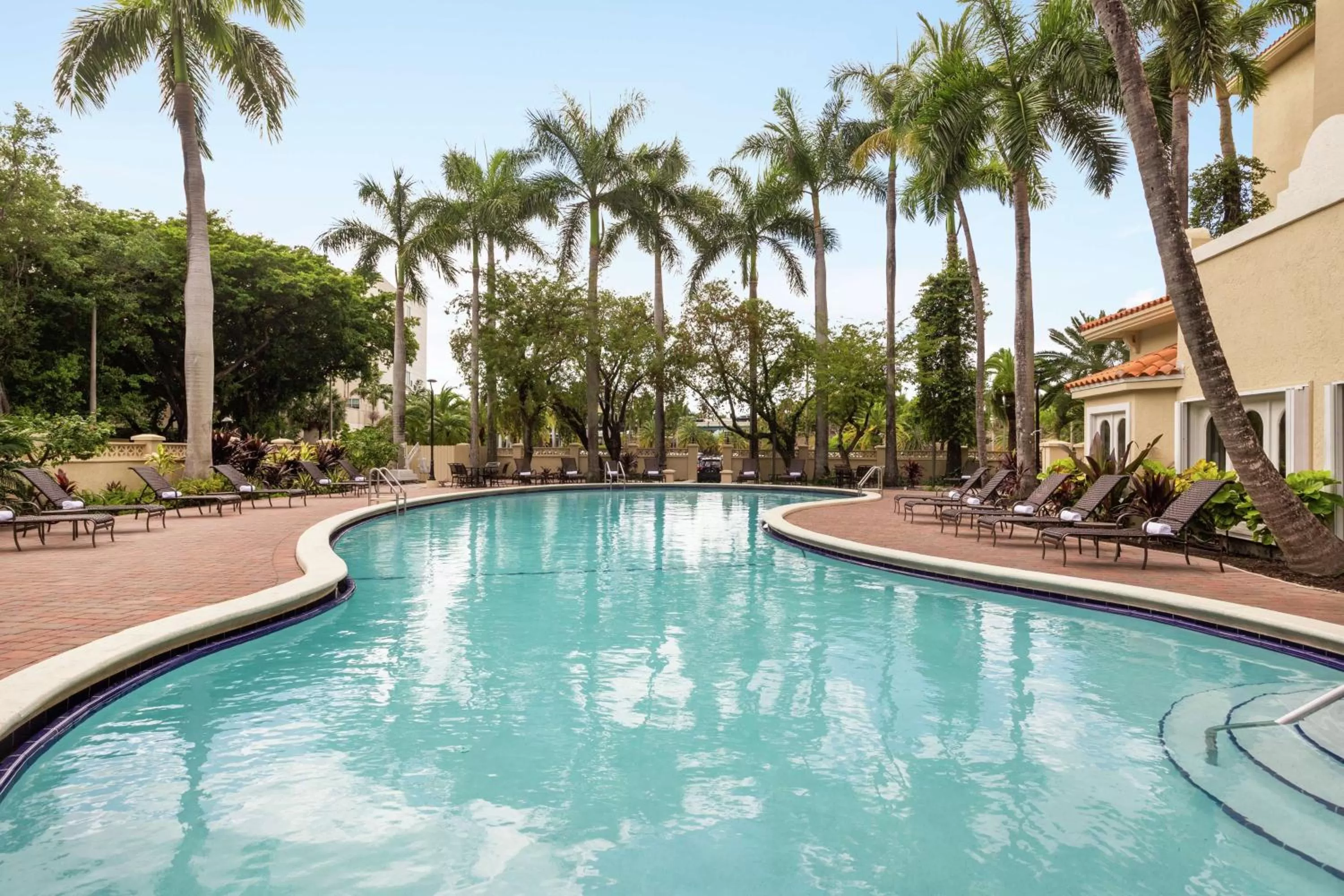 Pool view in Embassy Suites by Hilton Miami International Airport