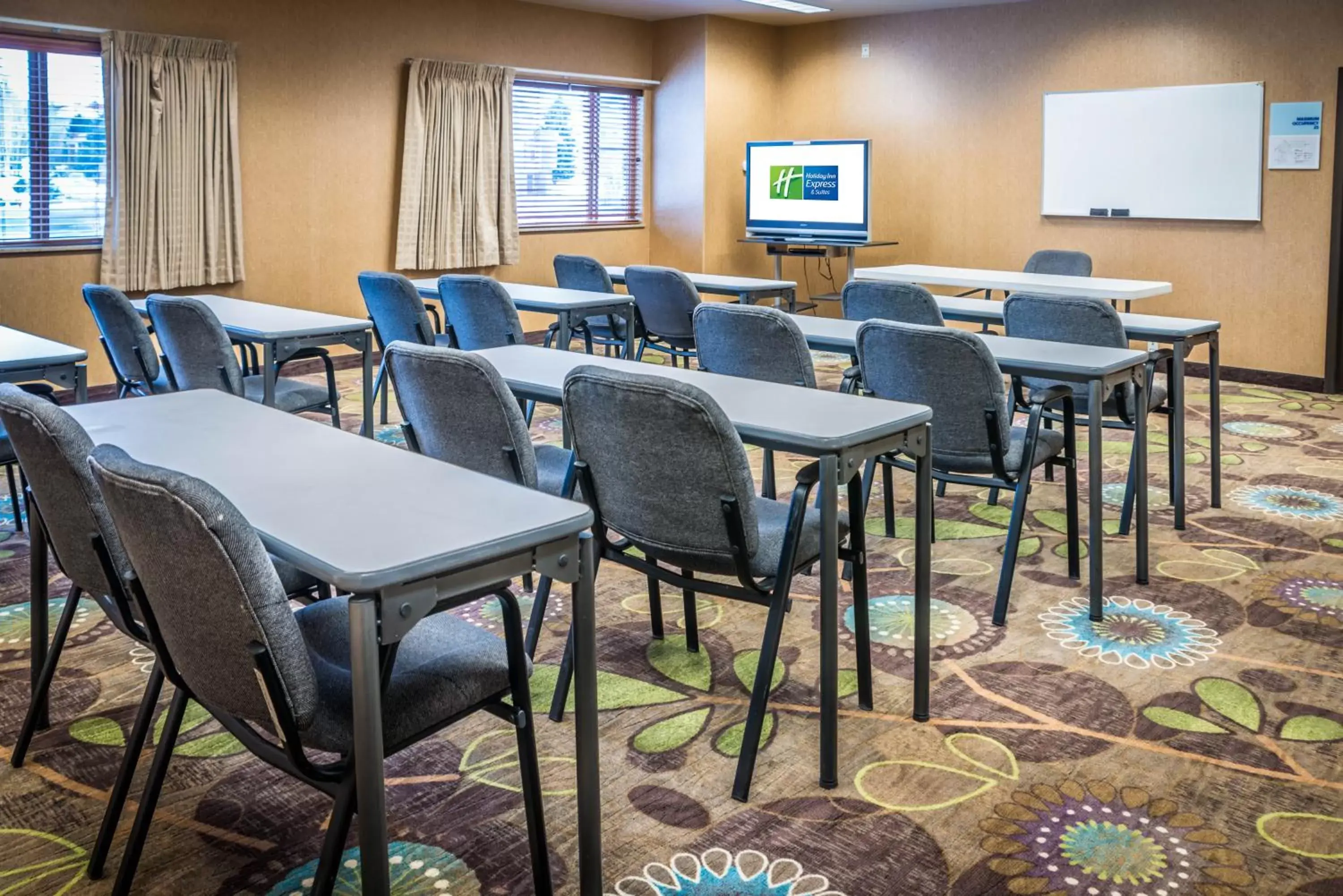 Meeting/conference room in Holiday Inn Express Hotel & Suites Gunnison, an IHG Hotel
