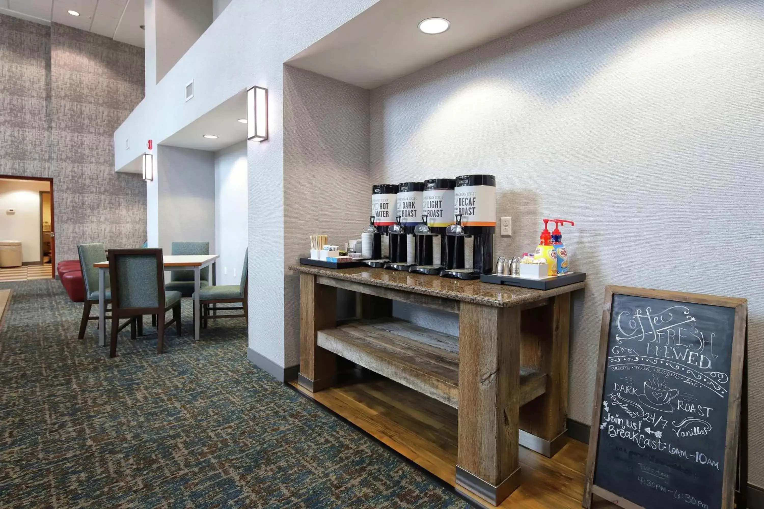 Lobby or reception in Hampton Inn & Suites Tucson East