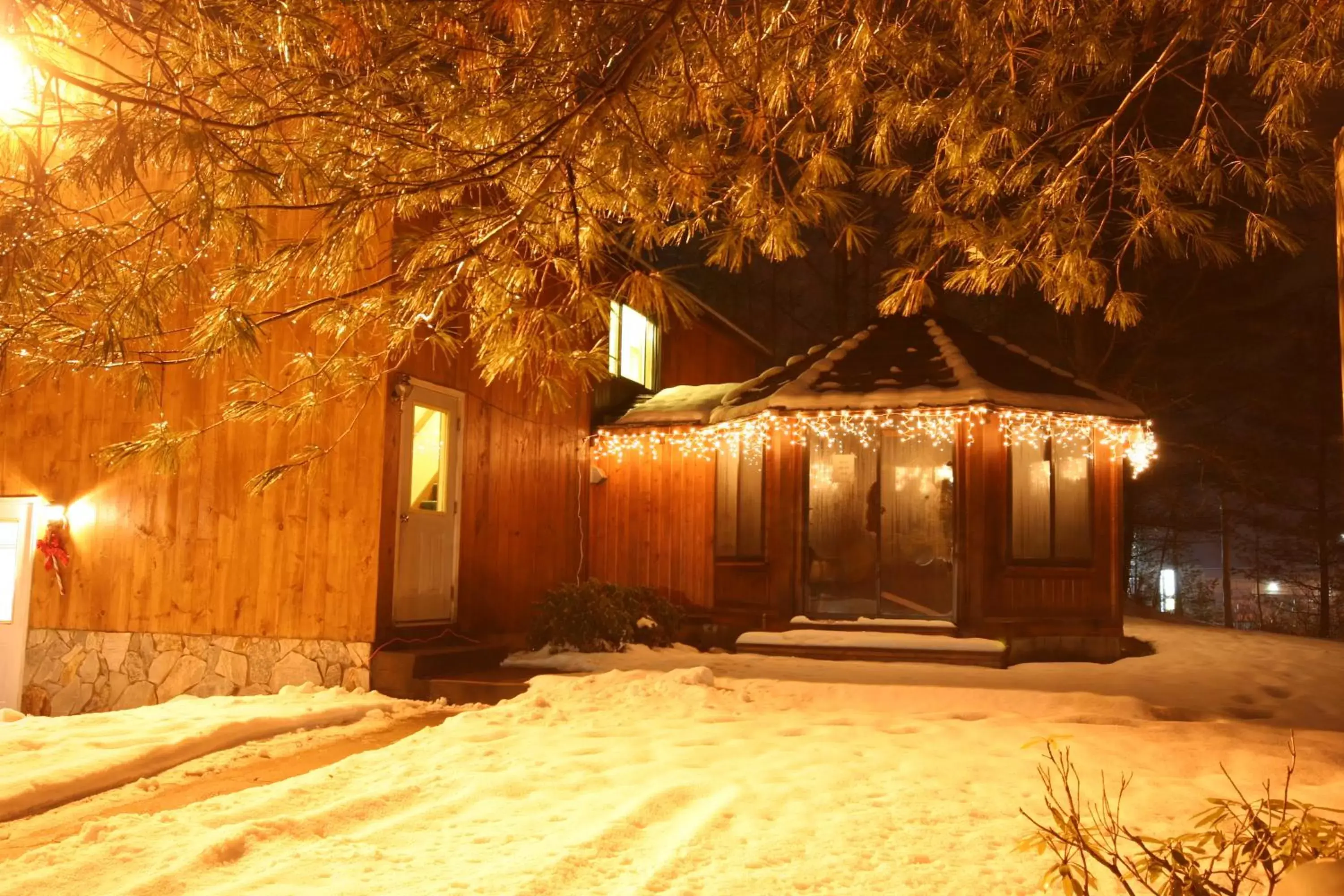 Property building in Nootka Lodge Property building in Nootka Lodge
