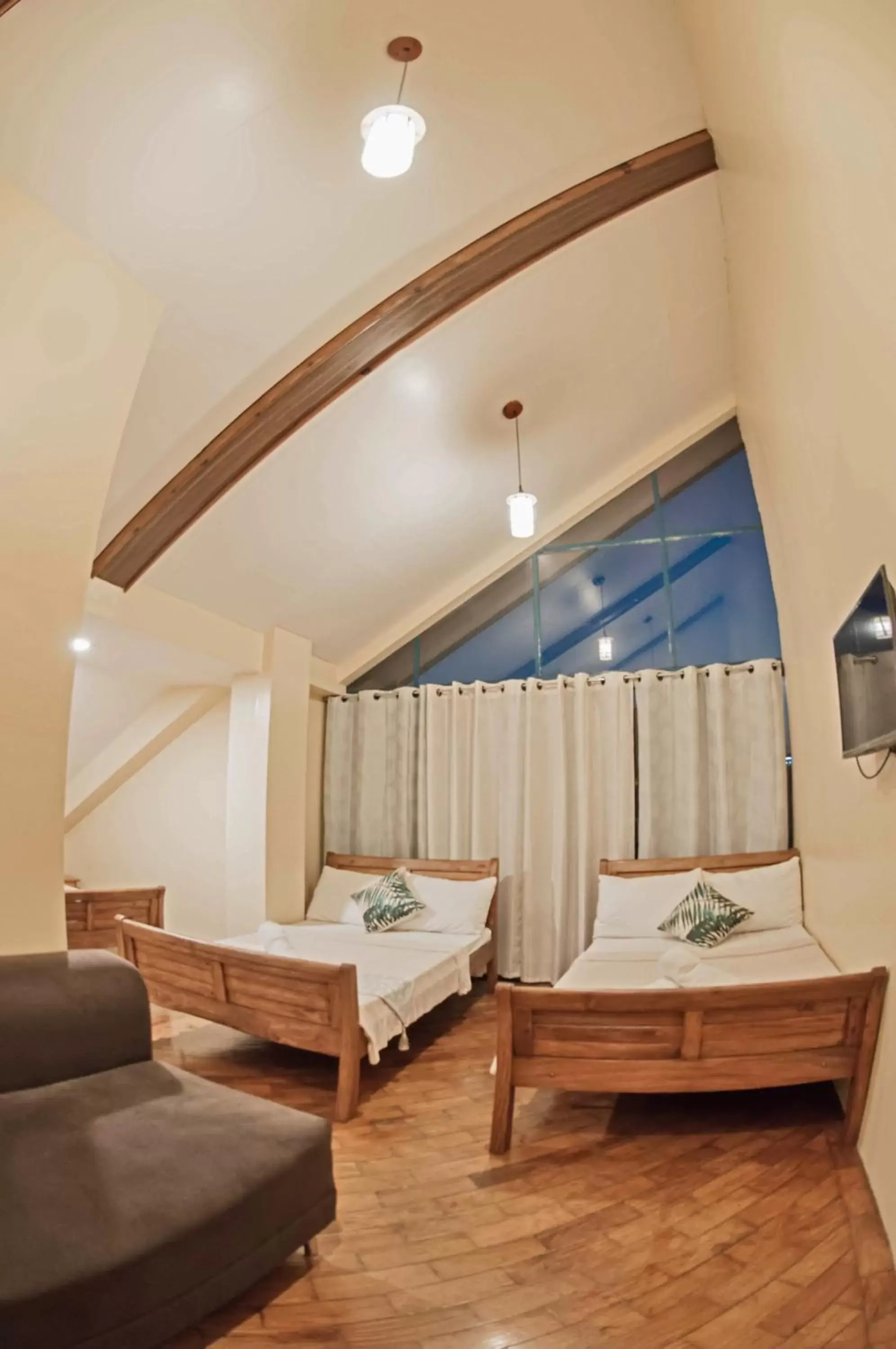 Family Room with Balcony in The Half House by Elmar Cabin Family Room with Balcony in The Half House by Elmar Cabin