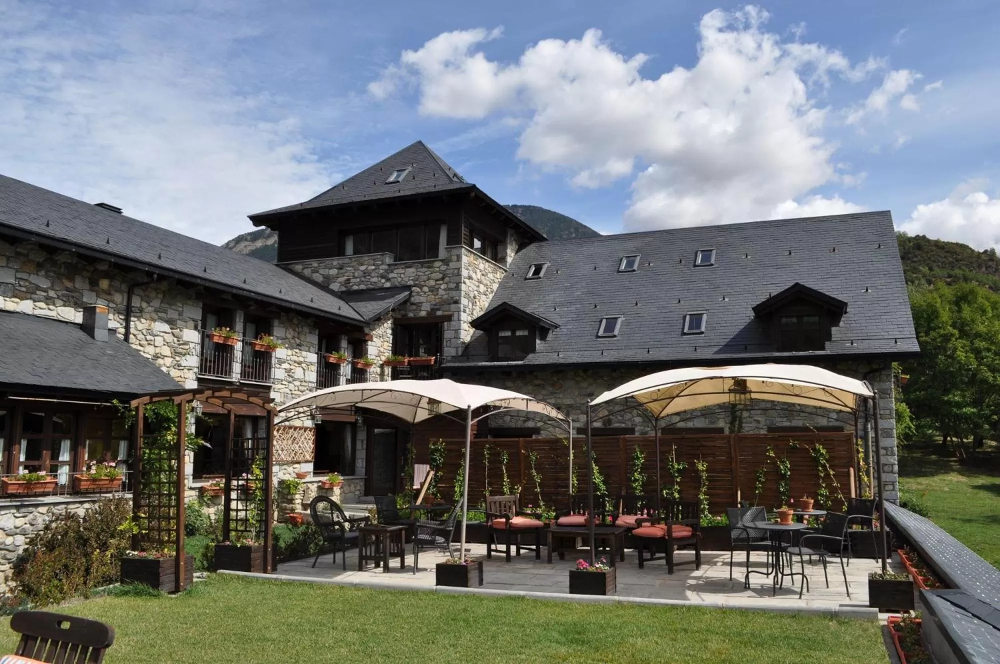 Garden in Hotel Selba d'Ansils