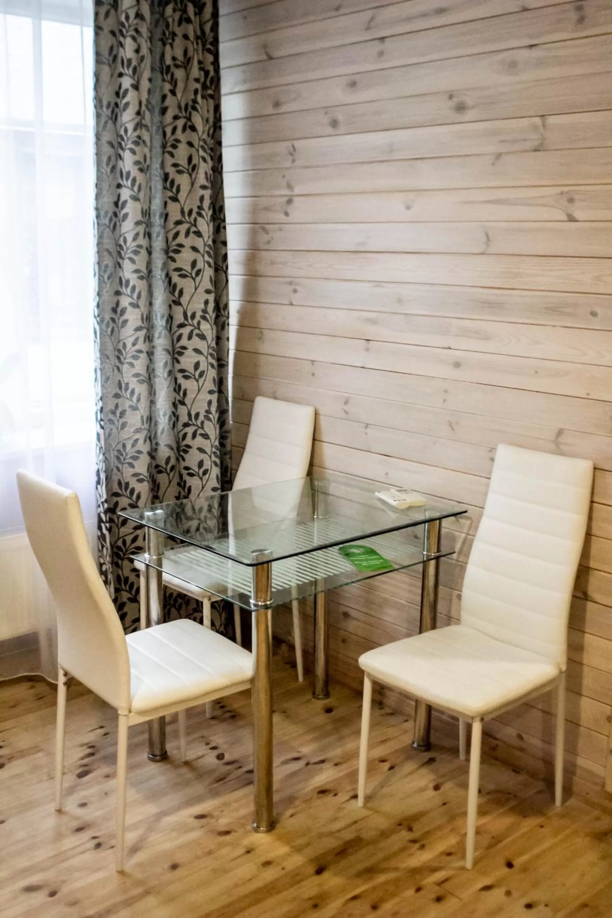 Photo of the whole room in Sunset Hotel