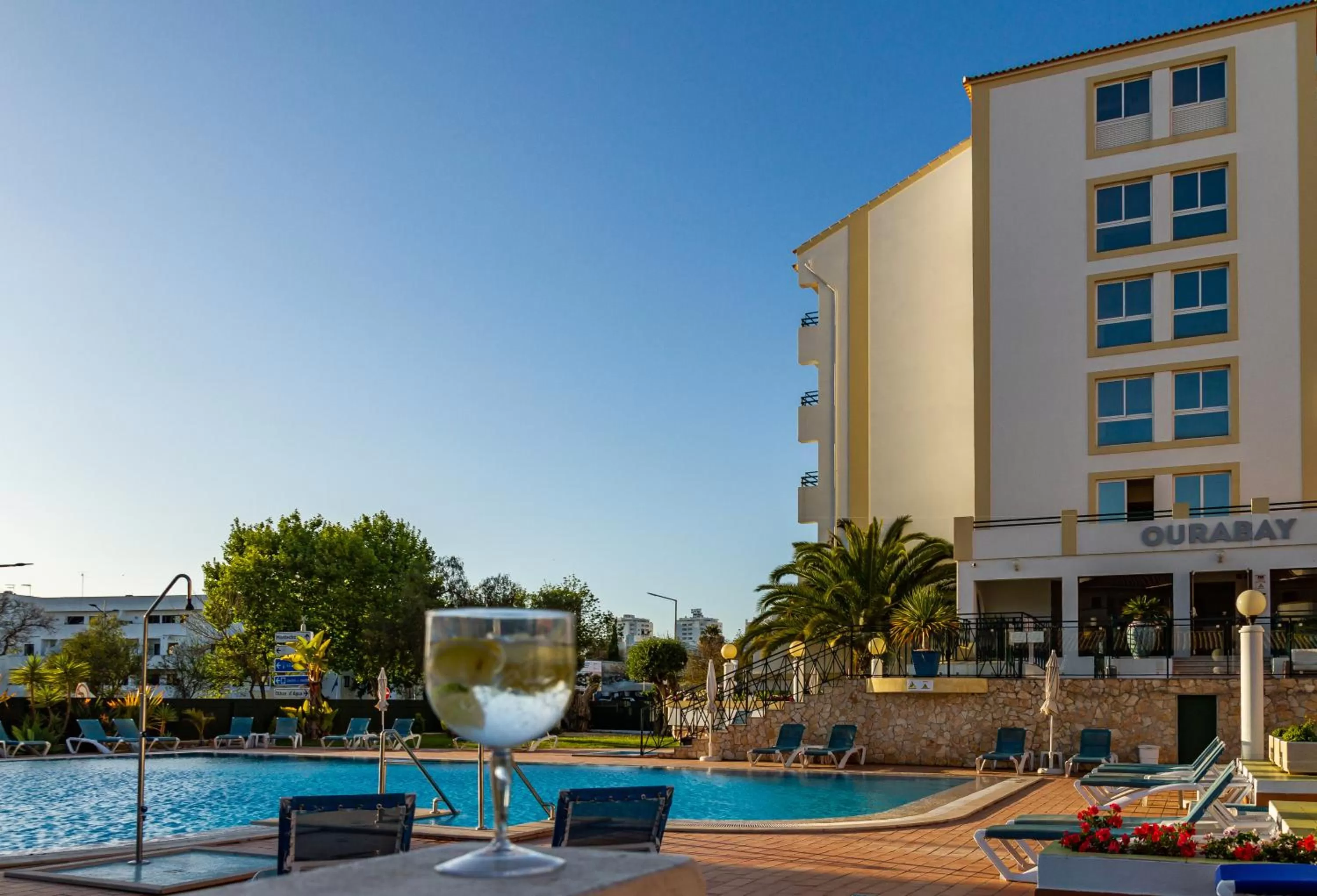 Property building in Ourabay Hotel Apartamento - Art & Holidays