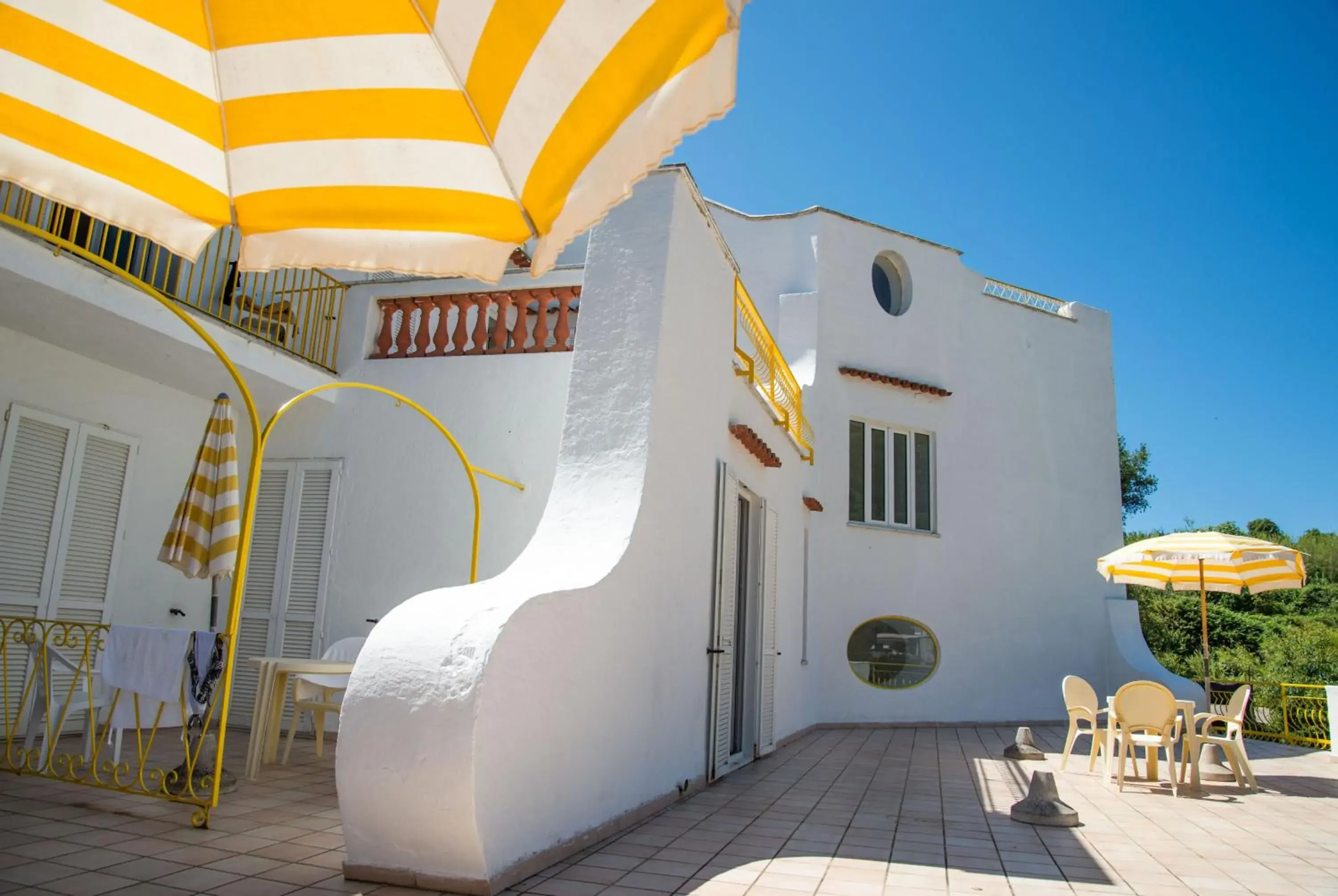 Balcony/Terrace, Property Building in Hotel Internazionale