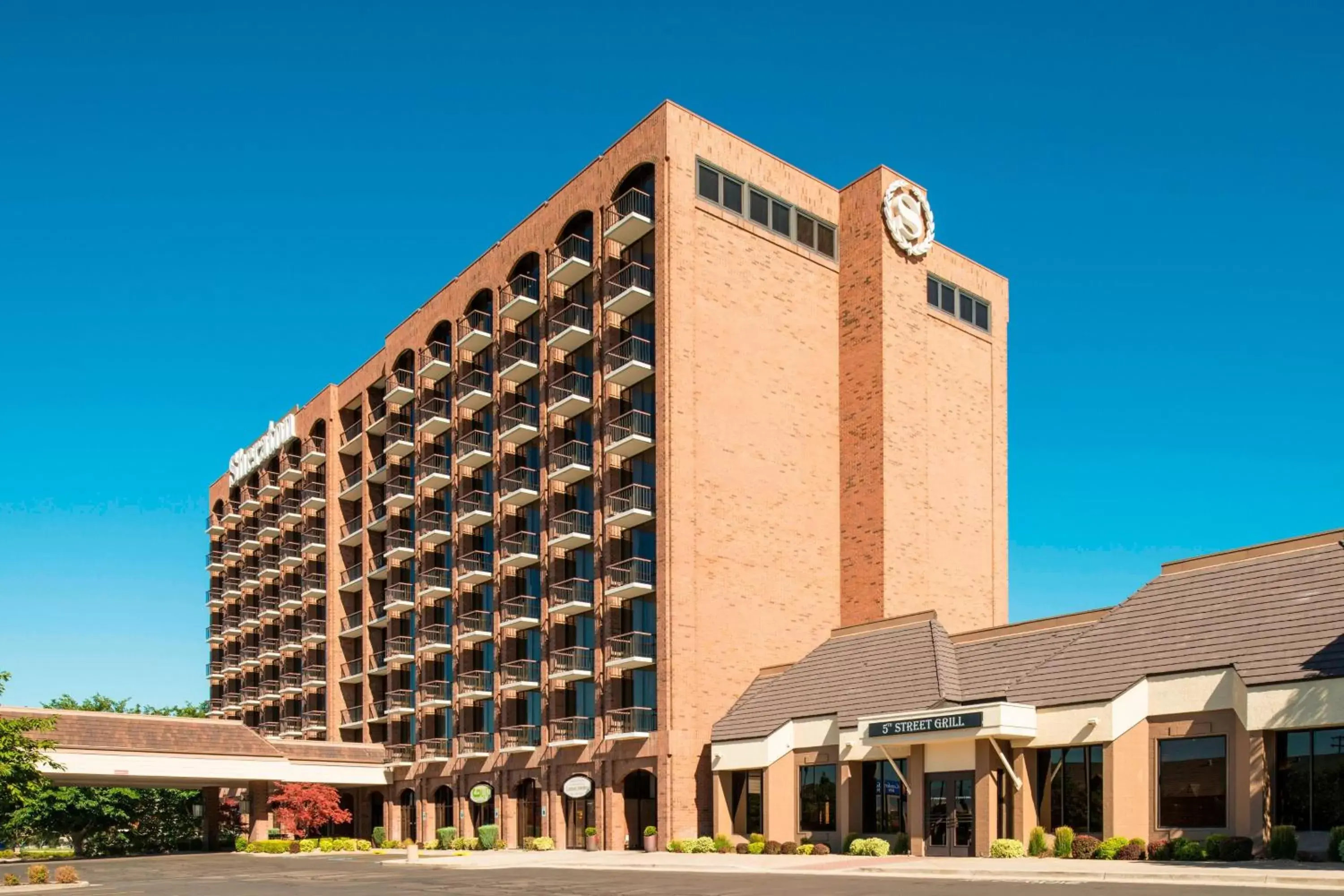 Property Building in Sheraton Salt Lake City