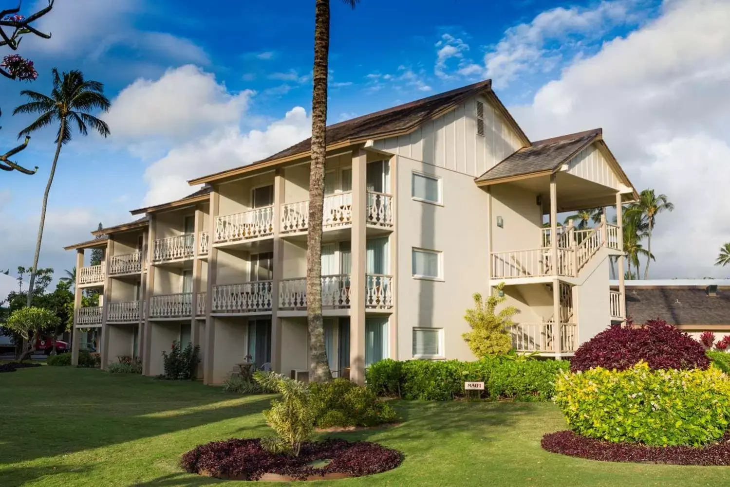 Garden, Property Building in Aston Islander On The Beach