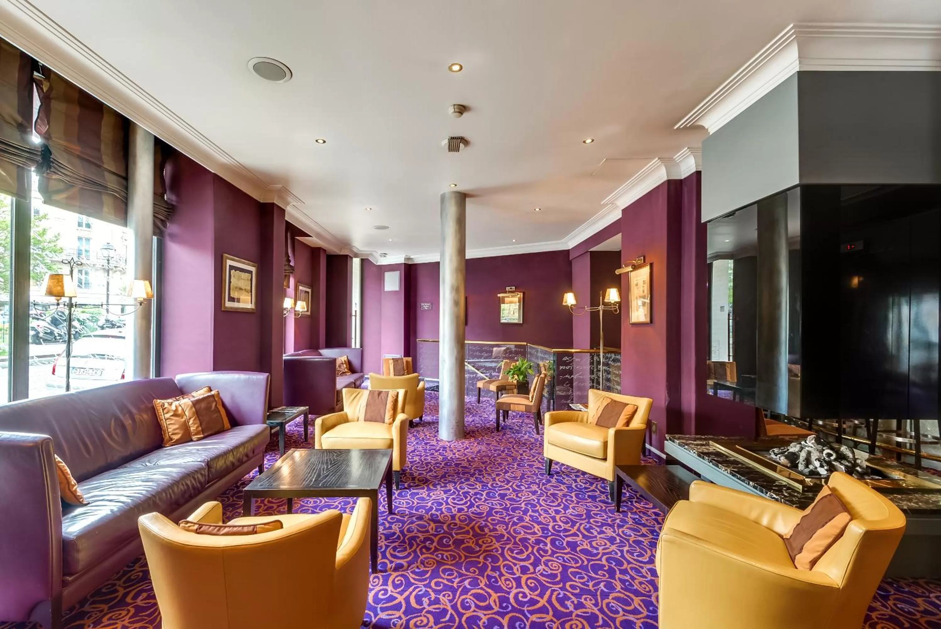 Lounge or bar in Villa Lutèce Port Royal