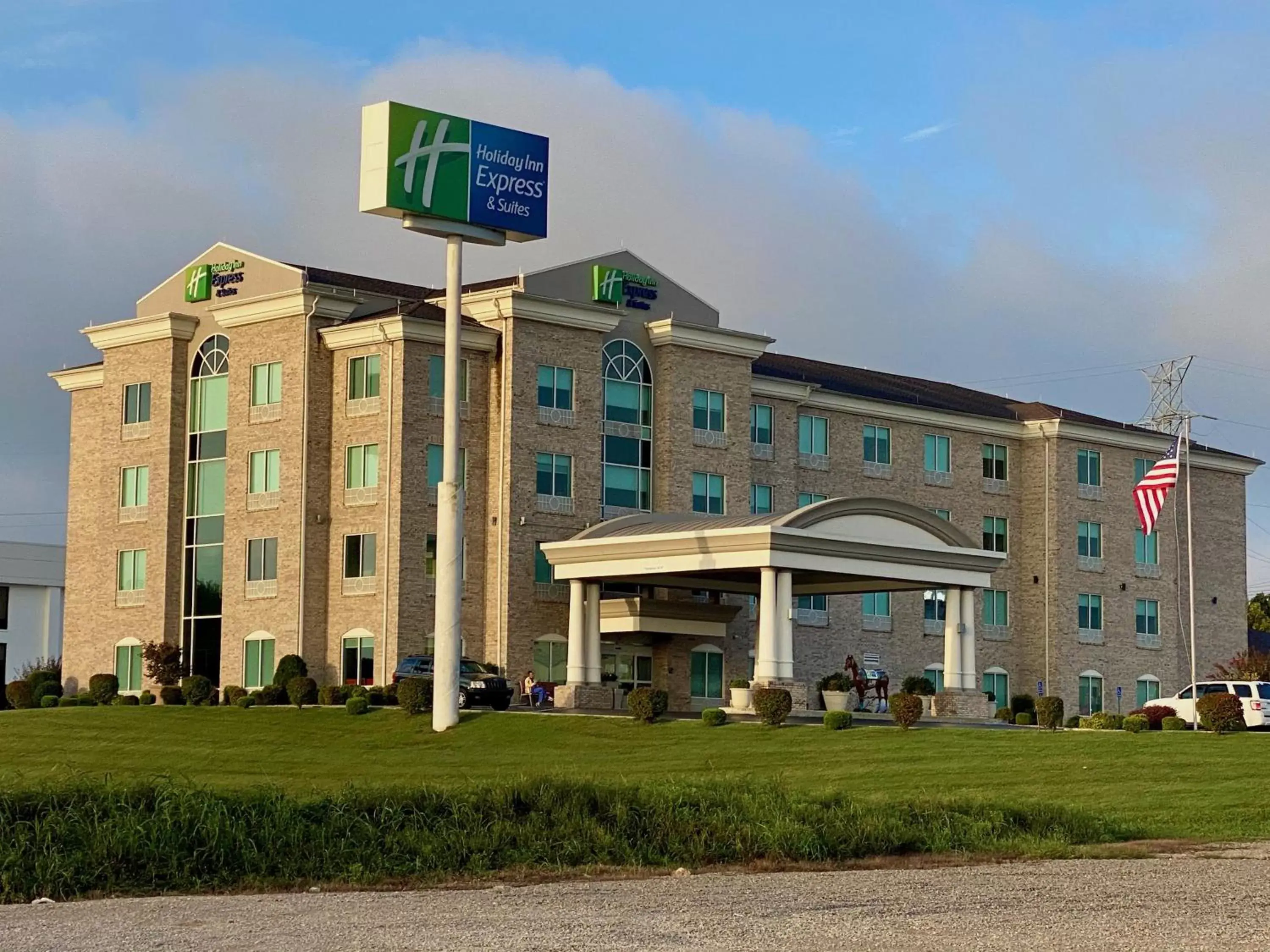 Property Building in Holiday Inn Express Hotel & Suites Somerset Central, an IHG Hotel
