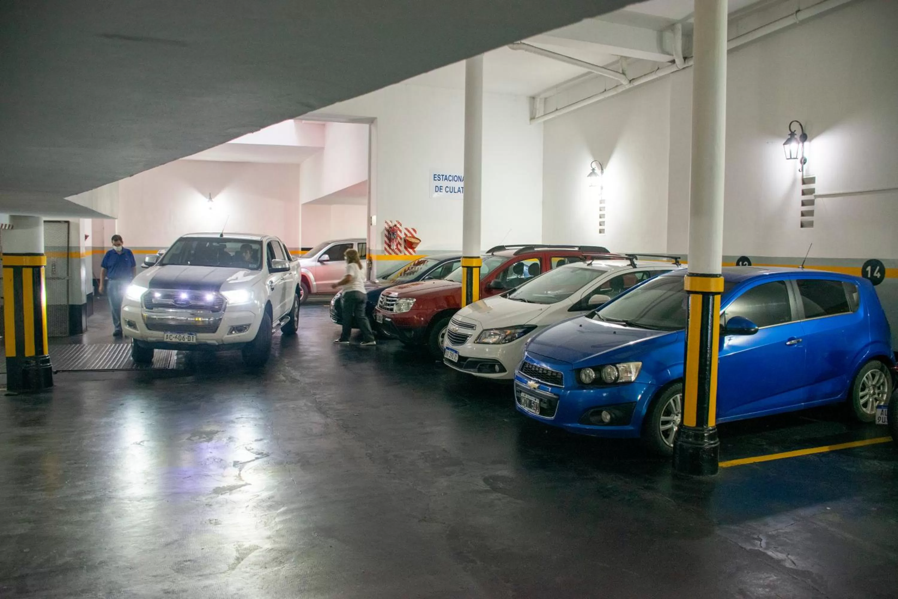 People in Hotel Internacional