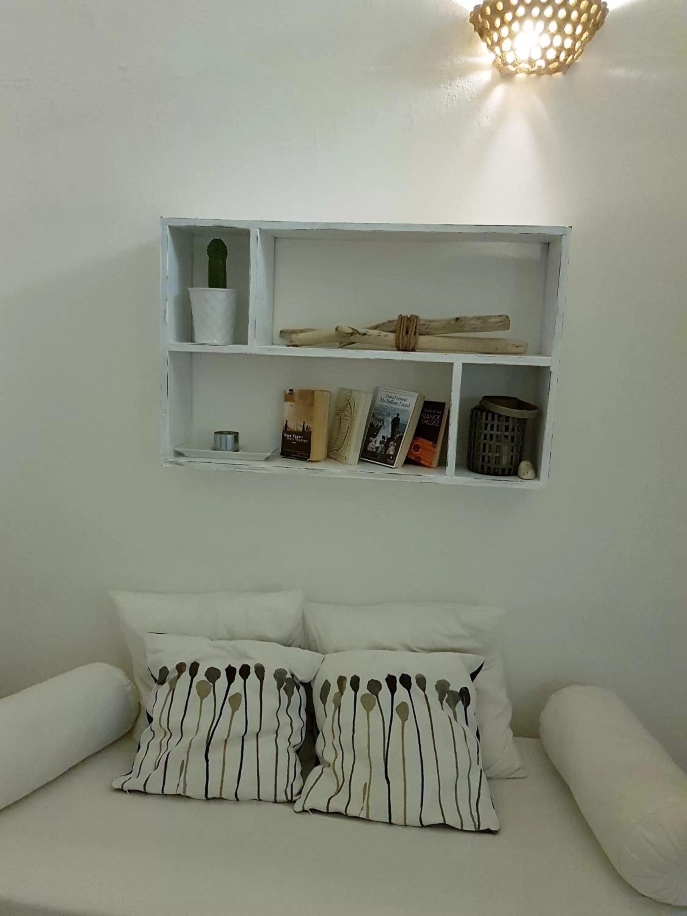 Decorative detail, Bed in Corte Moline