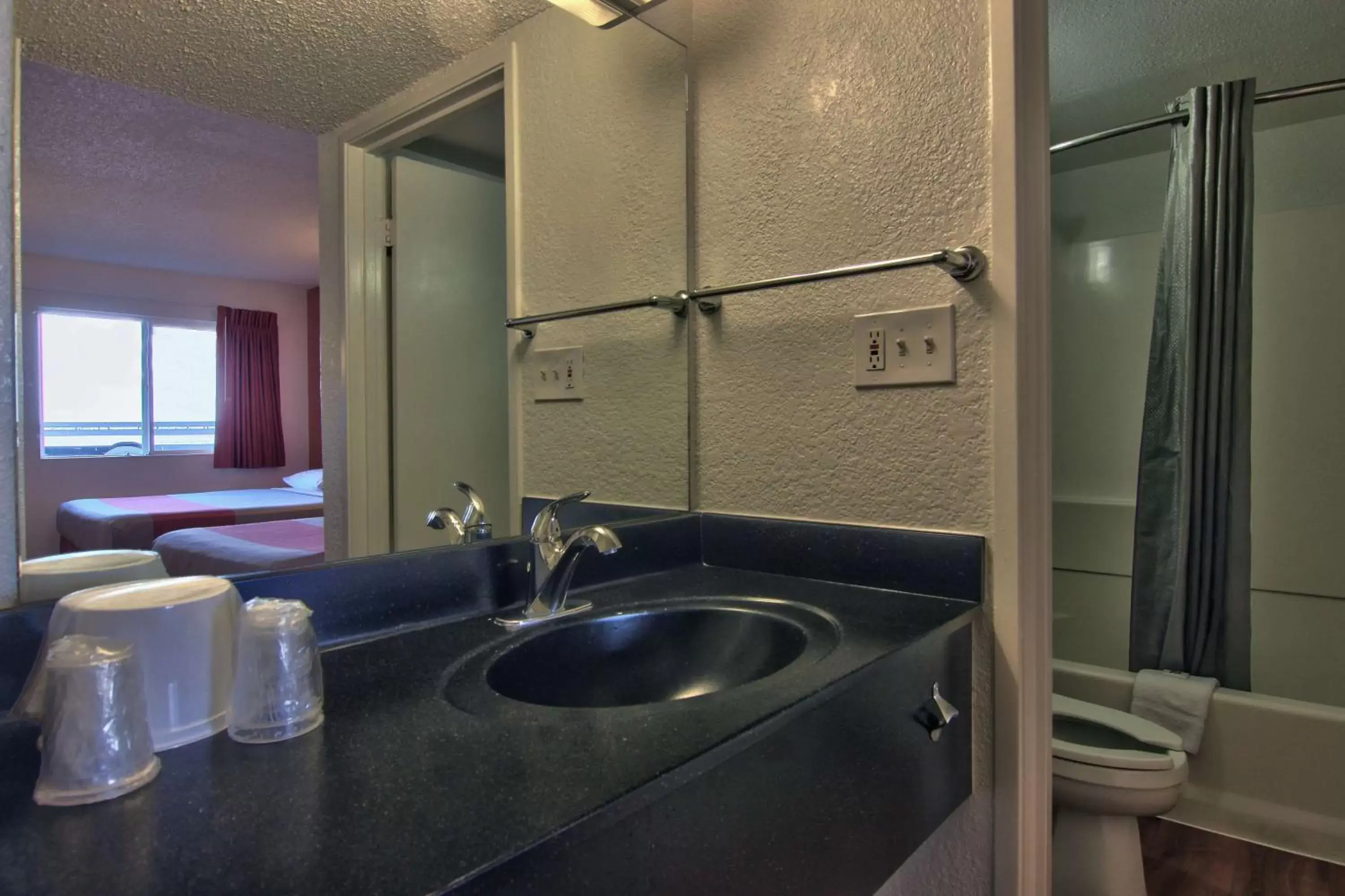 Shower, Bathroom in Motel 6-Sacramento, CA - Old Sacramento North