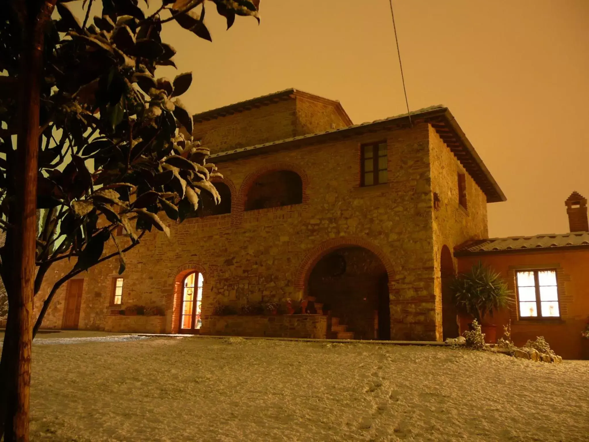 Facade/entrance, Property Building in B&B Le Caselle "Il Baraccotto"