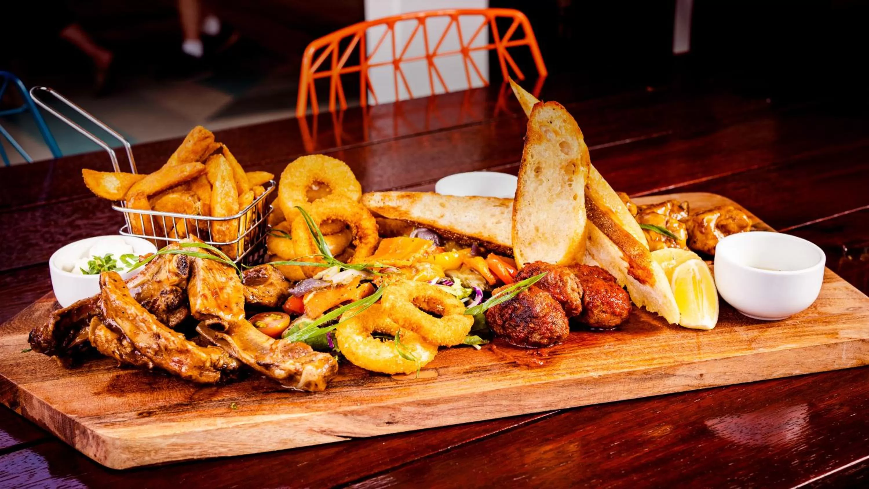 Restaurant/places to eat in Holiday Inn Auckland Airport by IHG