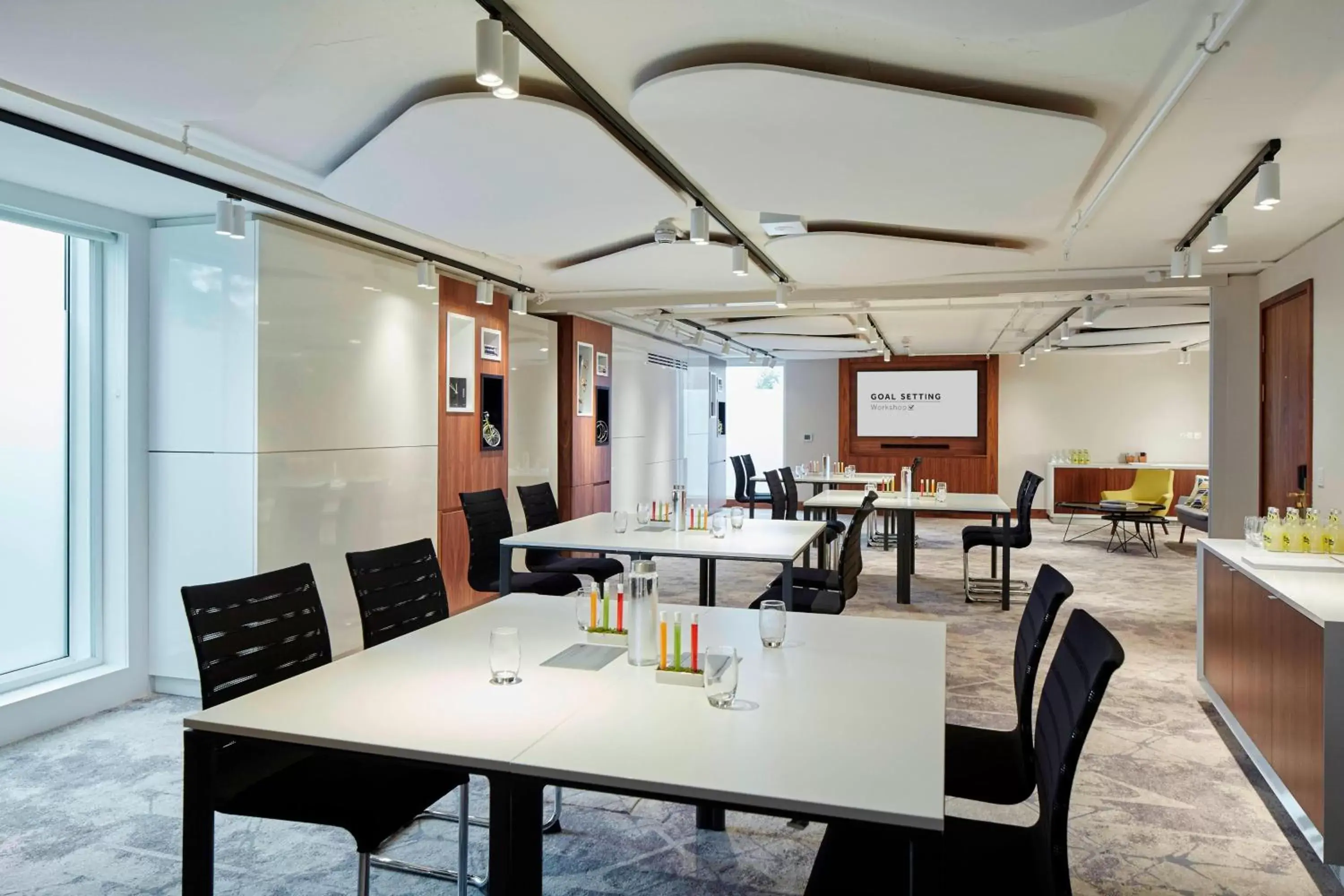 Meeting/conference room in London Heathrow Marriott Hotel