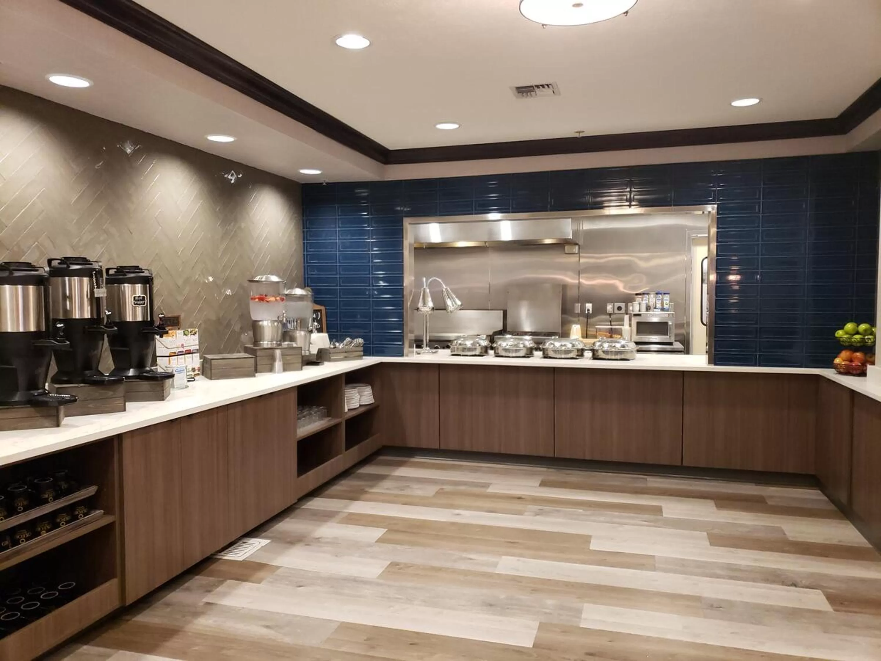 Restaurant/places to eat in Oxford Suites Spokane Downtown