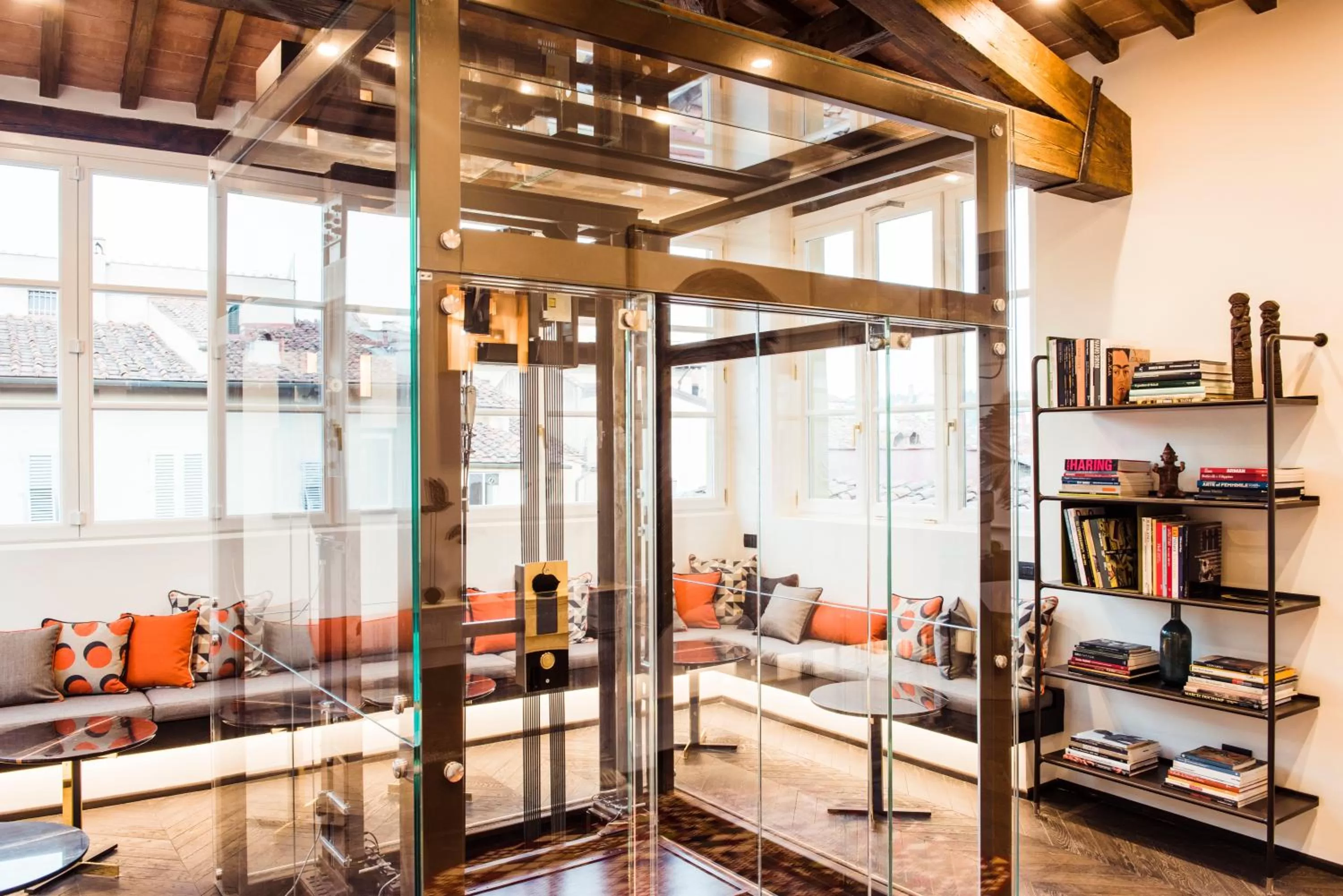 Library in Hotel Milu Florence