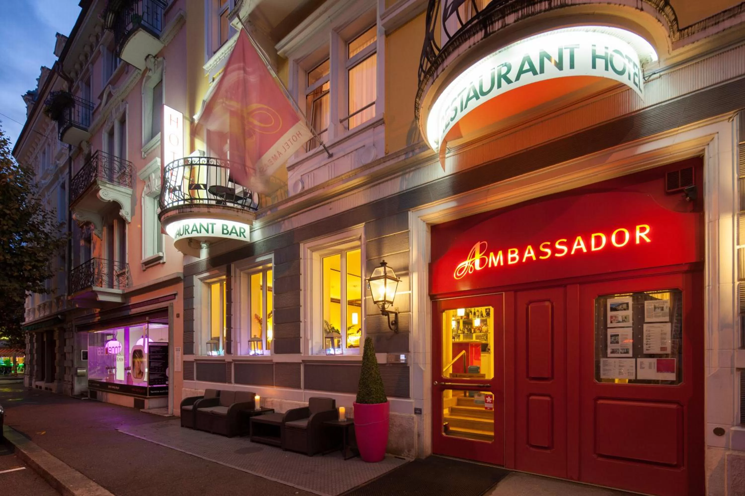Facade/entrance in Hotel Ambassador