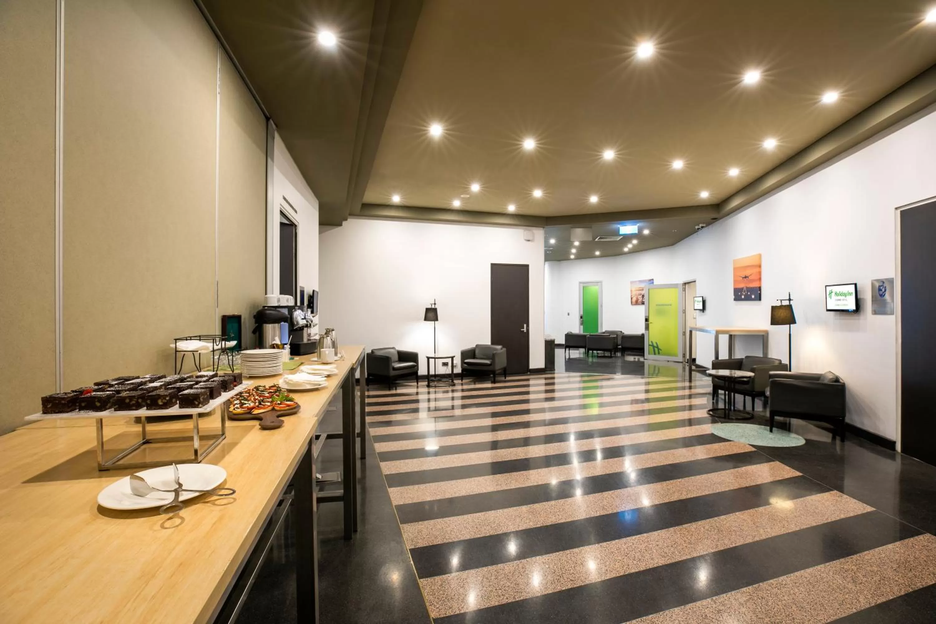 Meeting/conference room in Holiday Inn Sydney Airport, an IHG Hotel