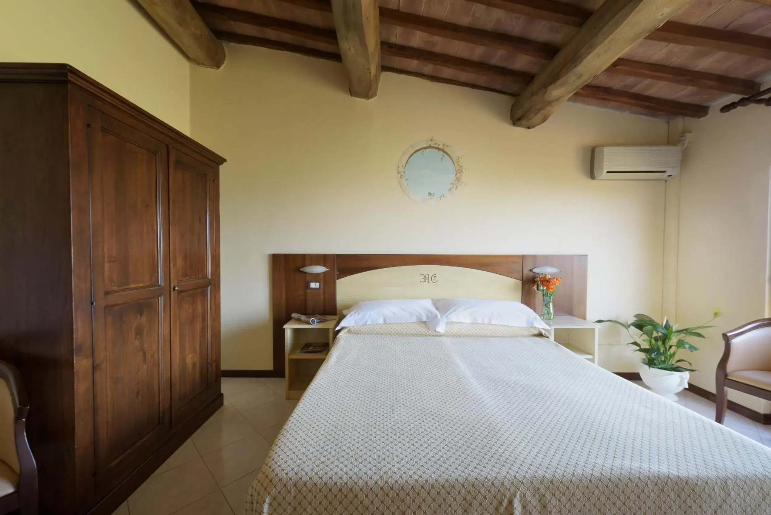 Bedroom, Bed in Hotel Dei Capitani