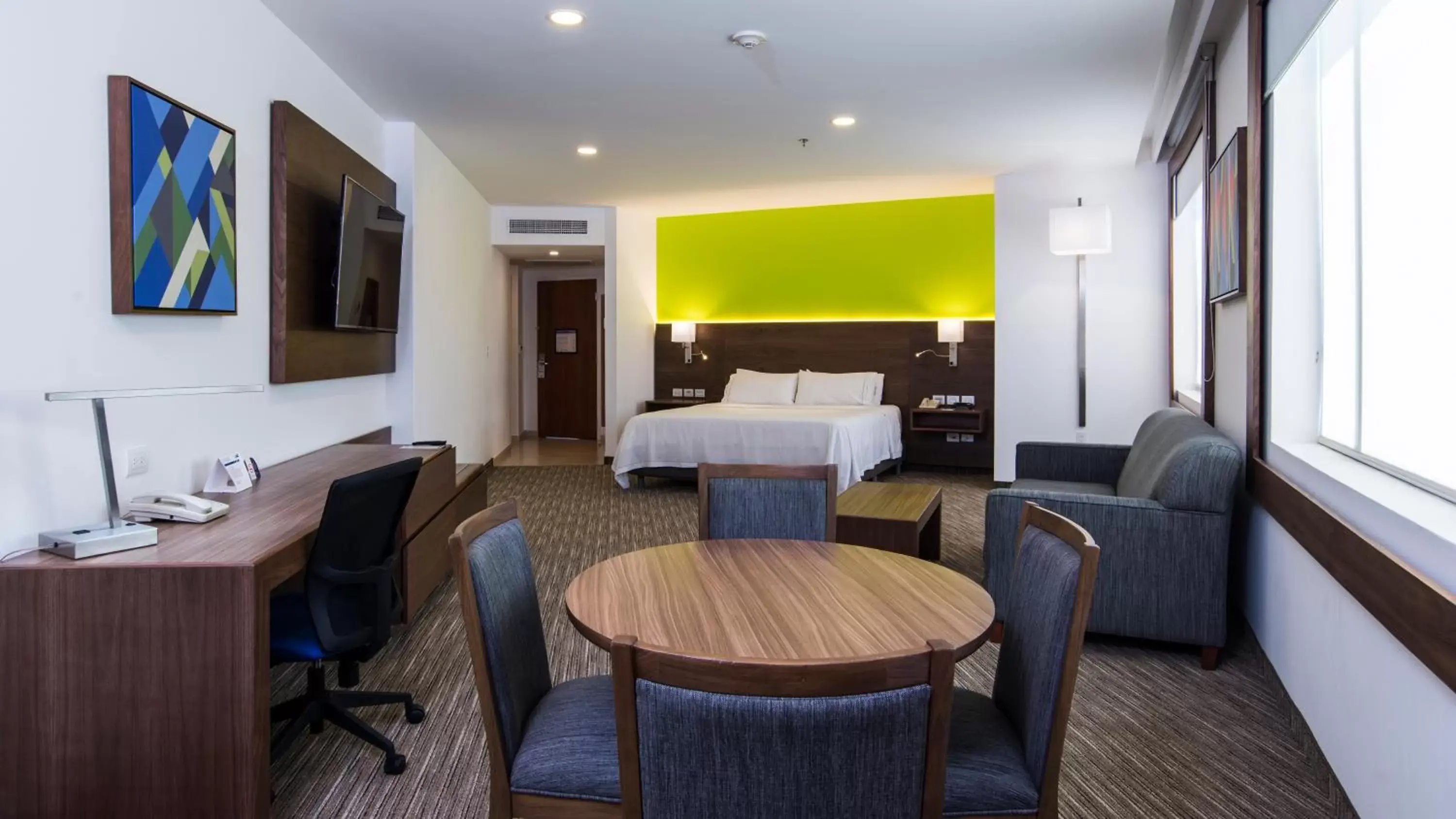 Photo of the whole room in Holiday Inn Express Puebla, an IHG Hotel