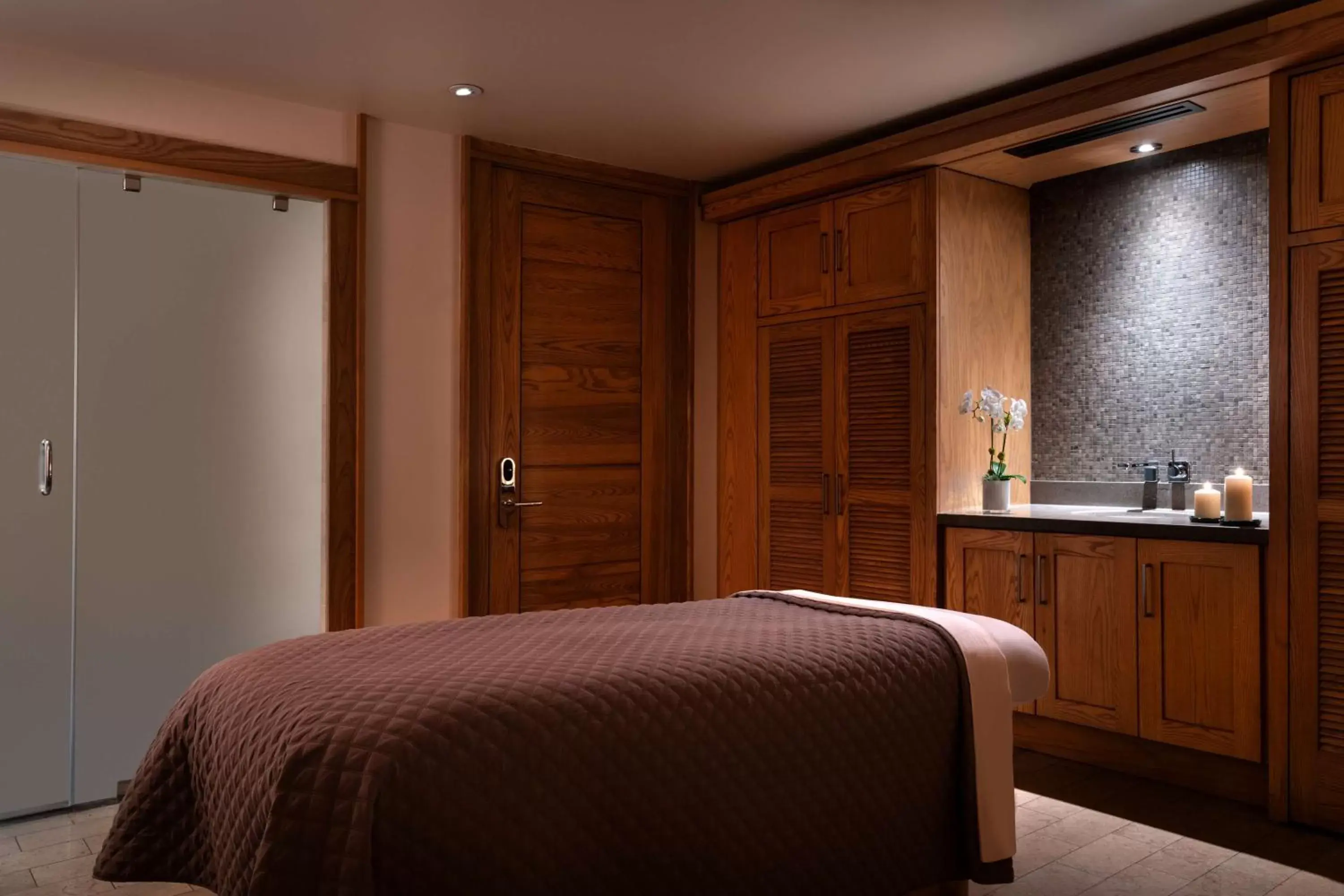 Spa and wellness centre/facilities, Bed in Waldorf Astoria Park City