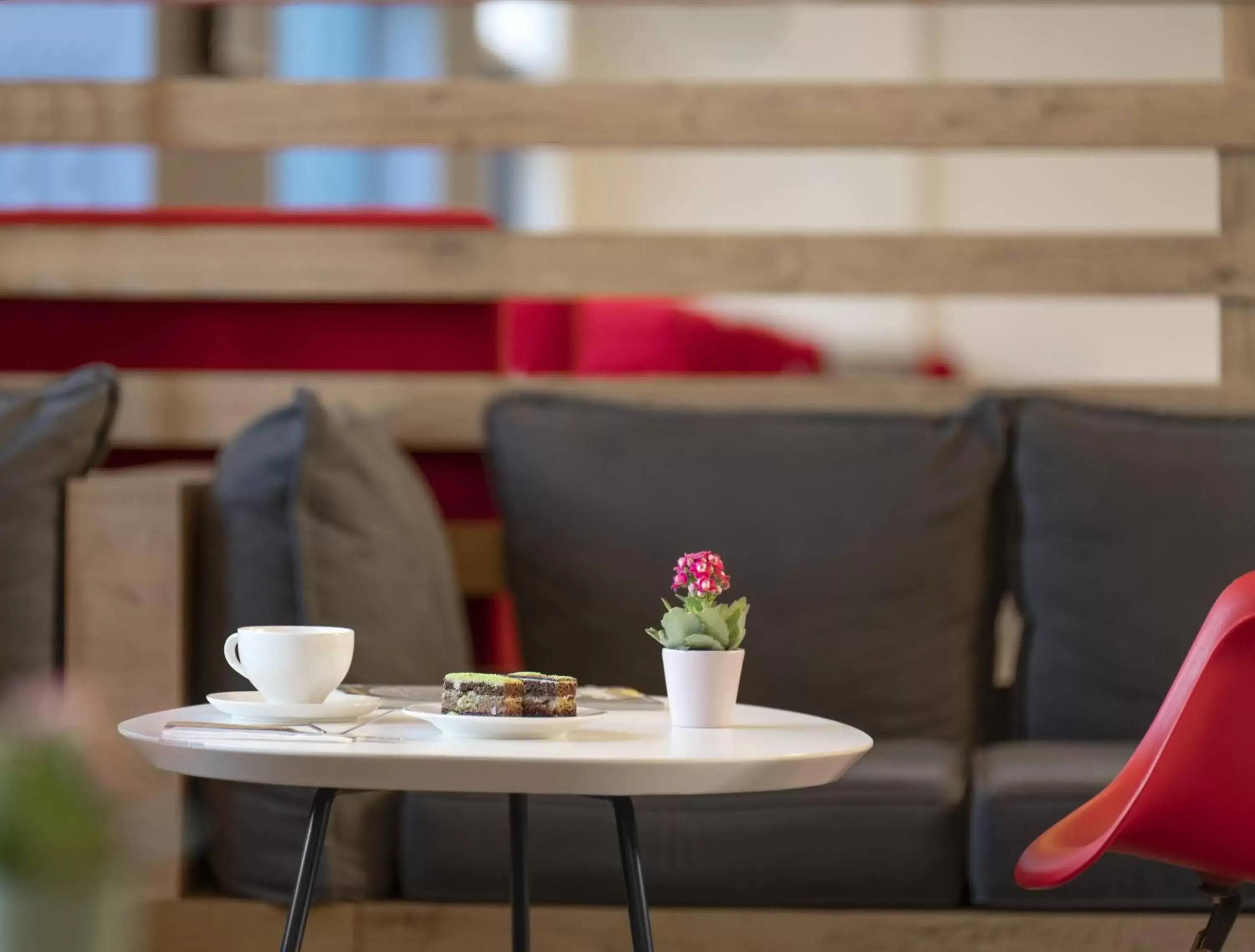 Coffee/tea facilities, Restaurant/Places to Eat in ibis Ankara Airport Hotel