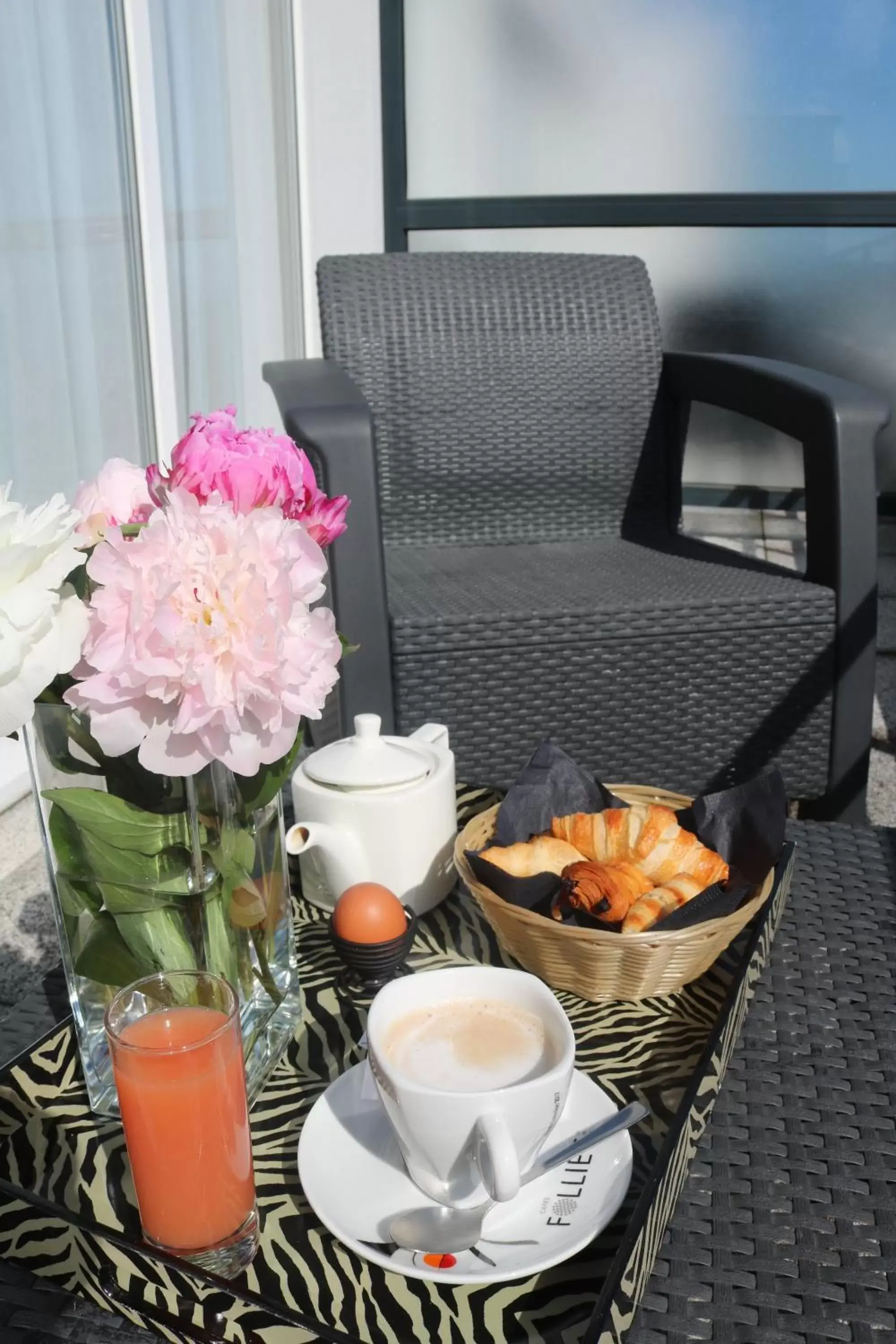 Patio in Le Lodge Brit Hotel Strasbourg Zenith