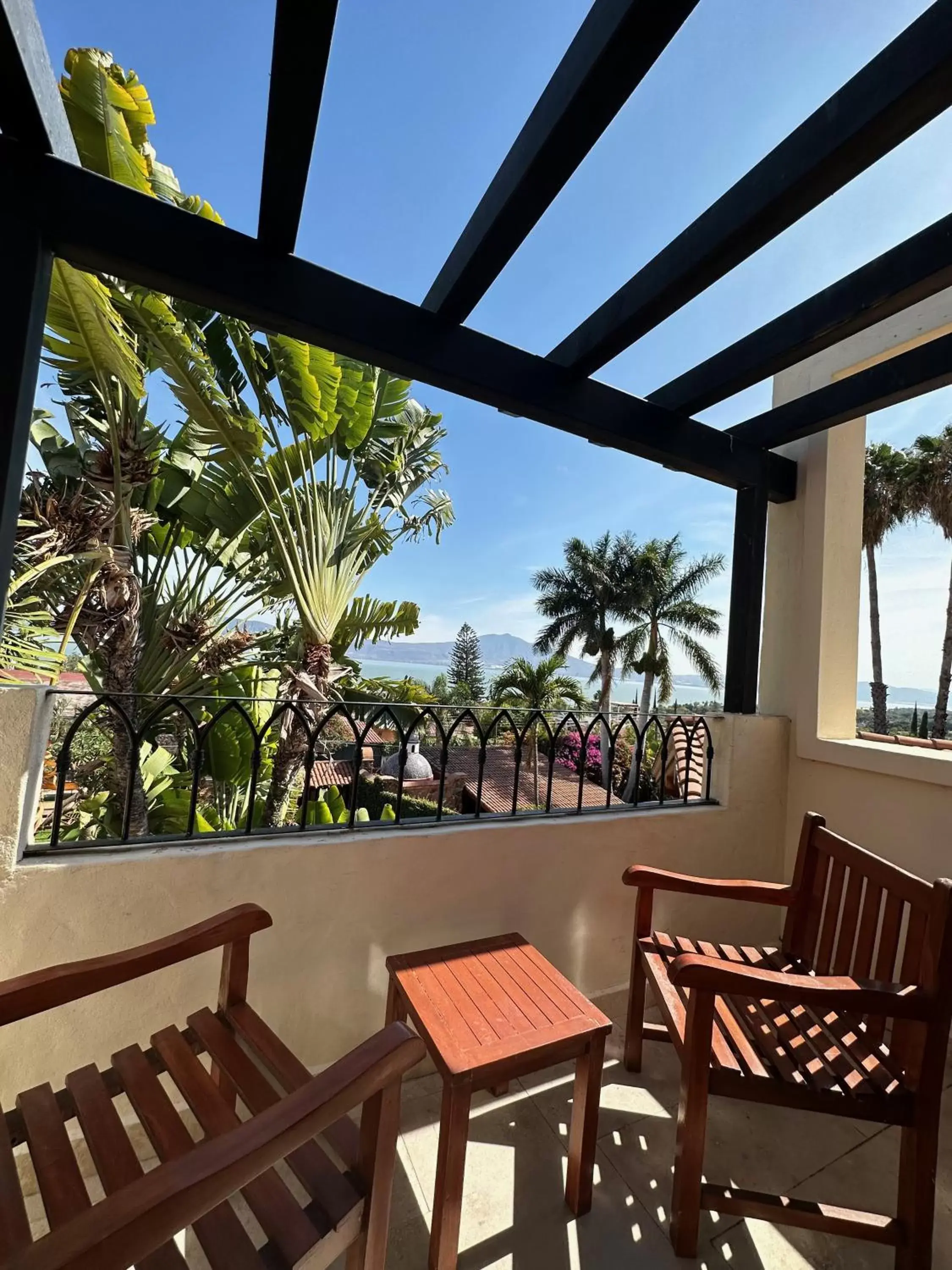 Balcony/Terrace in Hotel Lindo Ajijic Bed & Breakfast