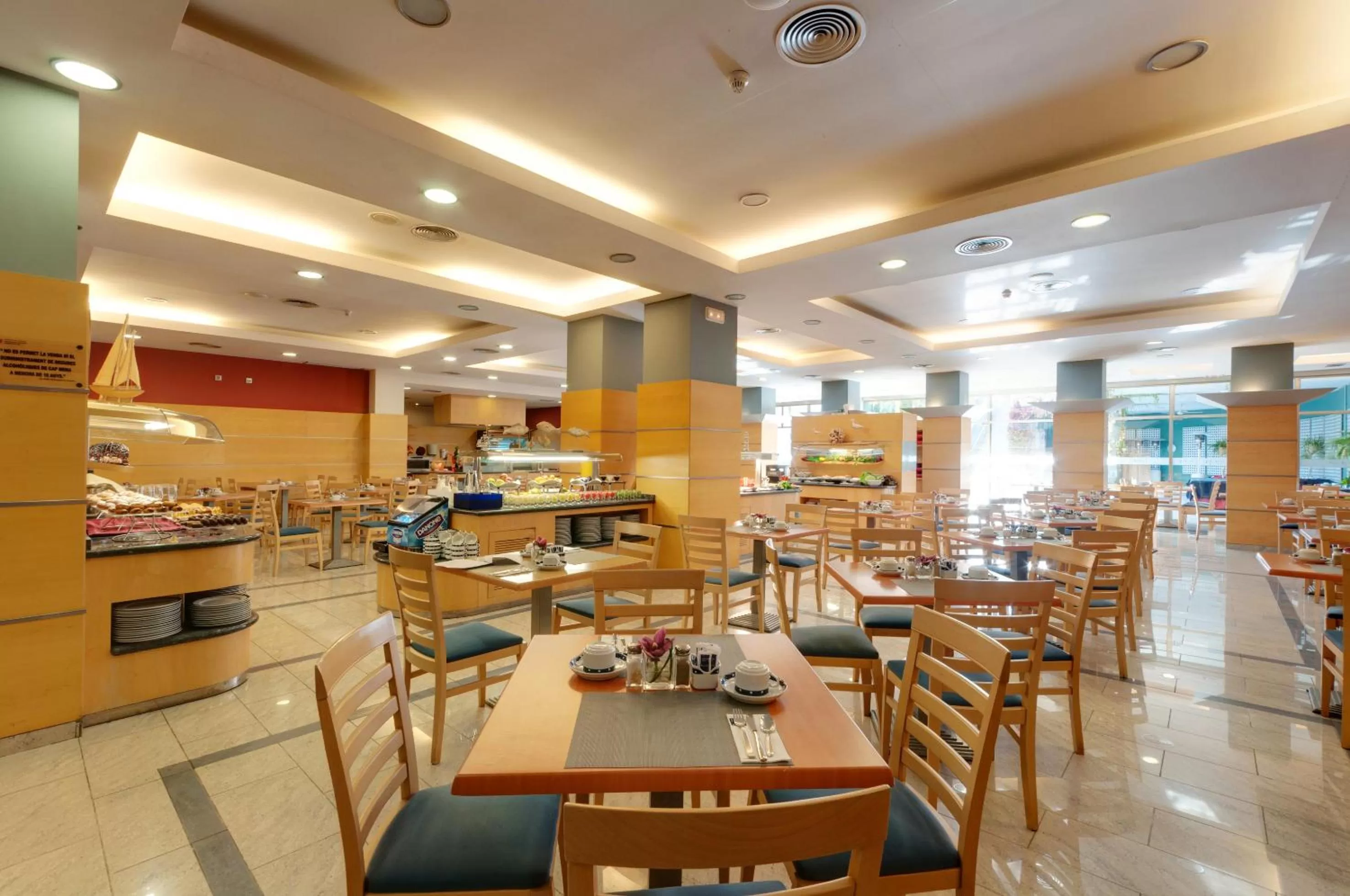 Restaurant/places to eat in Sol Port Cambrils Hotel