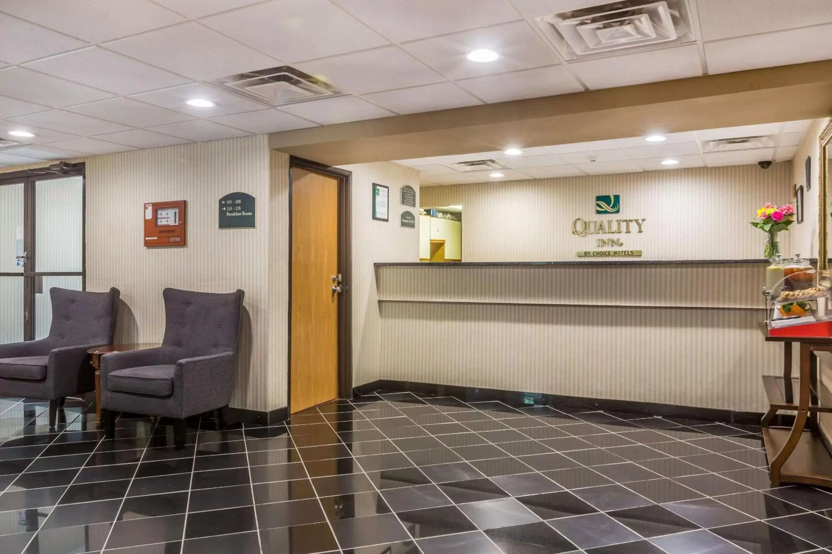 Lobby or reception, Lobby/Reception in Quality Inn Hyde Park Poughkeepsie North