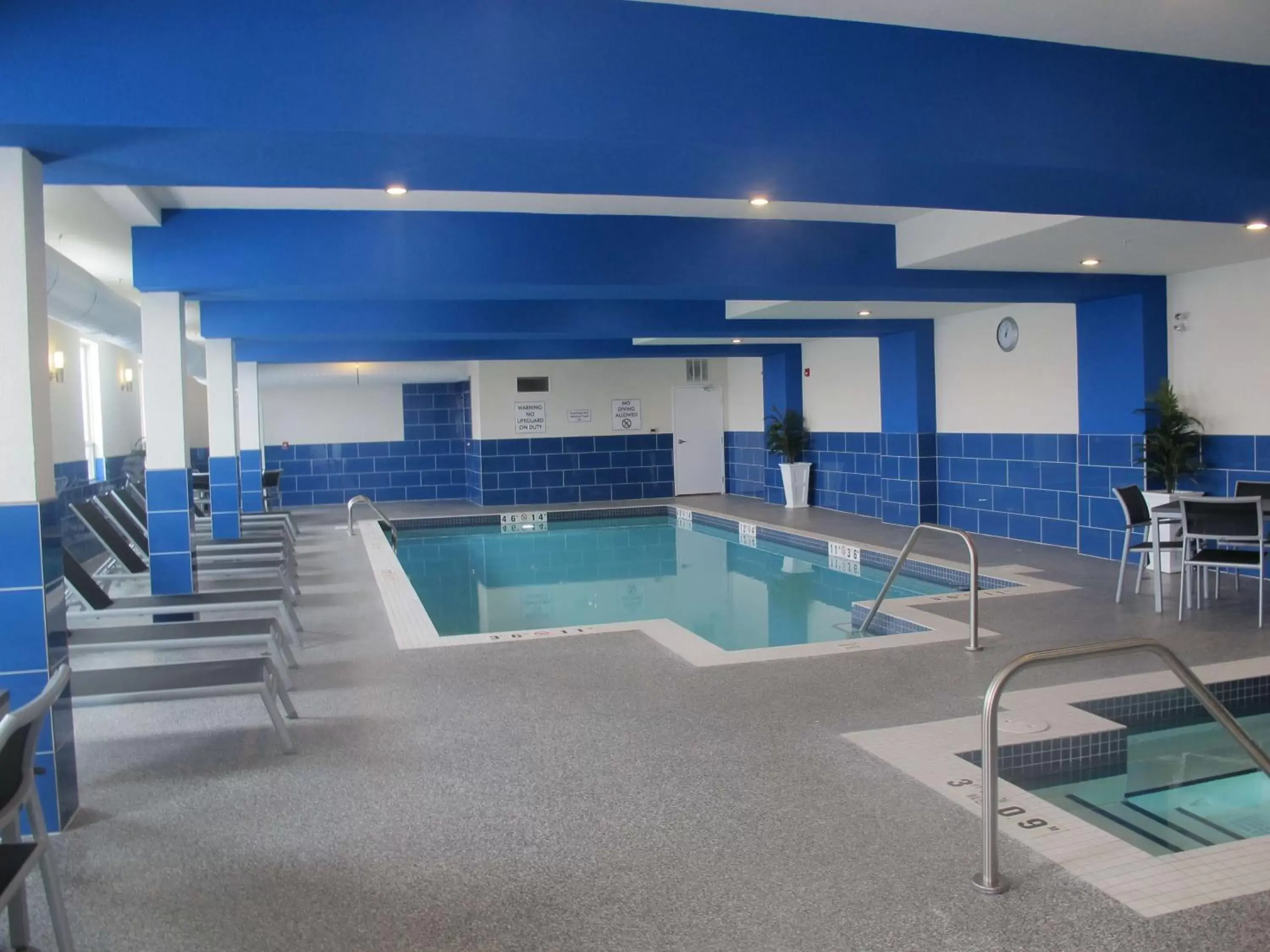 On site, Swimming Pool in Best Western Plus Kindersley Hotel