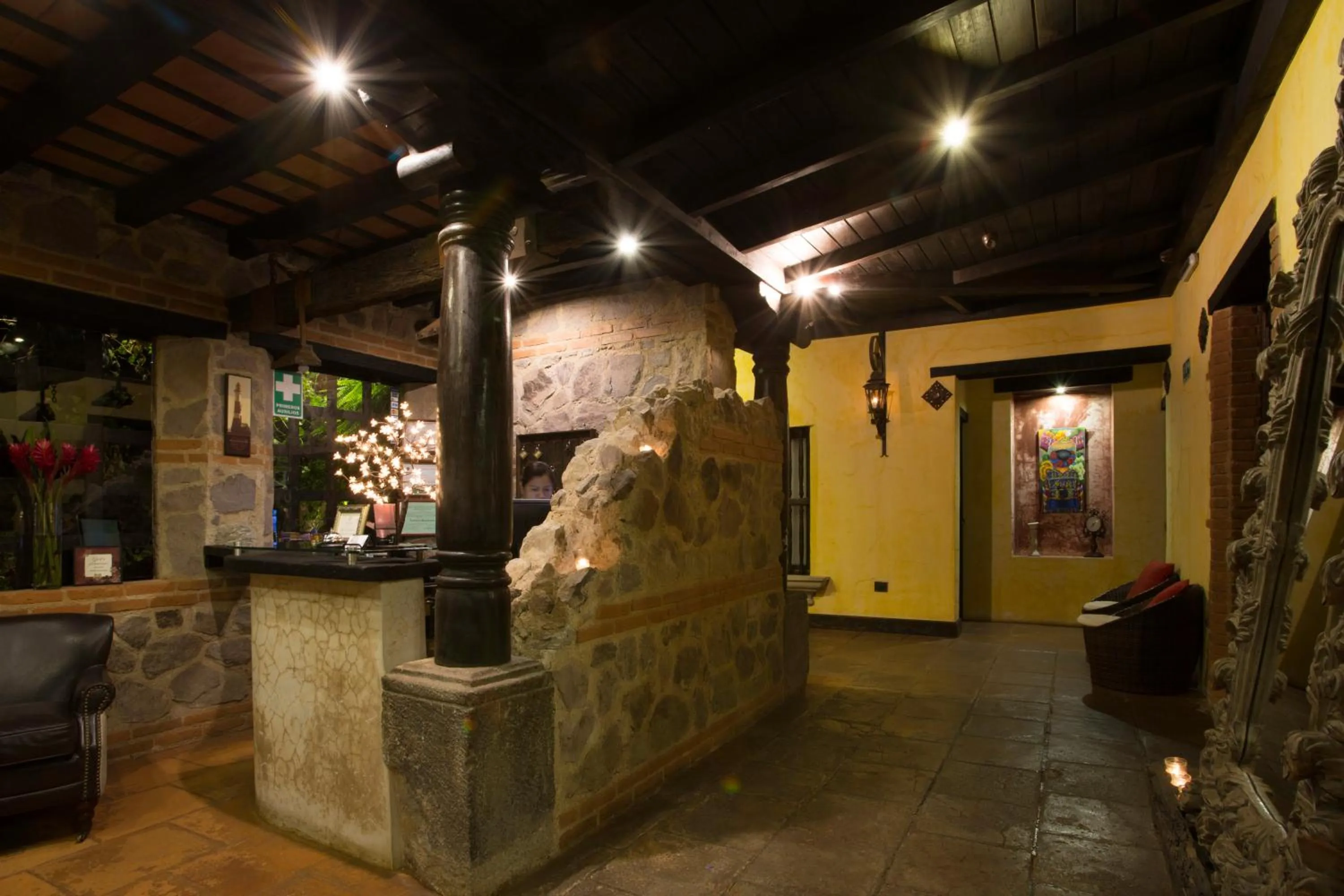 Lobby or reception in Los Olivos Boutique Hotel Antigua Guatemala