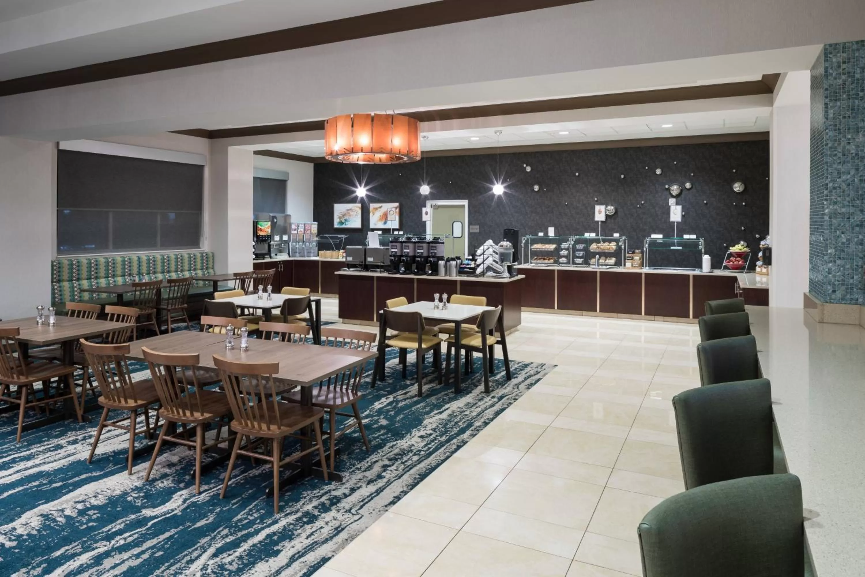 Restaurant/places to eat in Fairfield Inn Suites by Marriott Orlando At SeaWorld