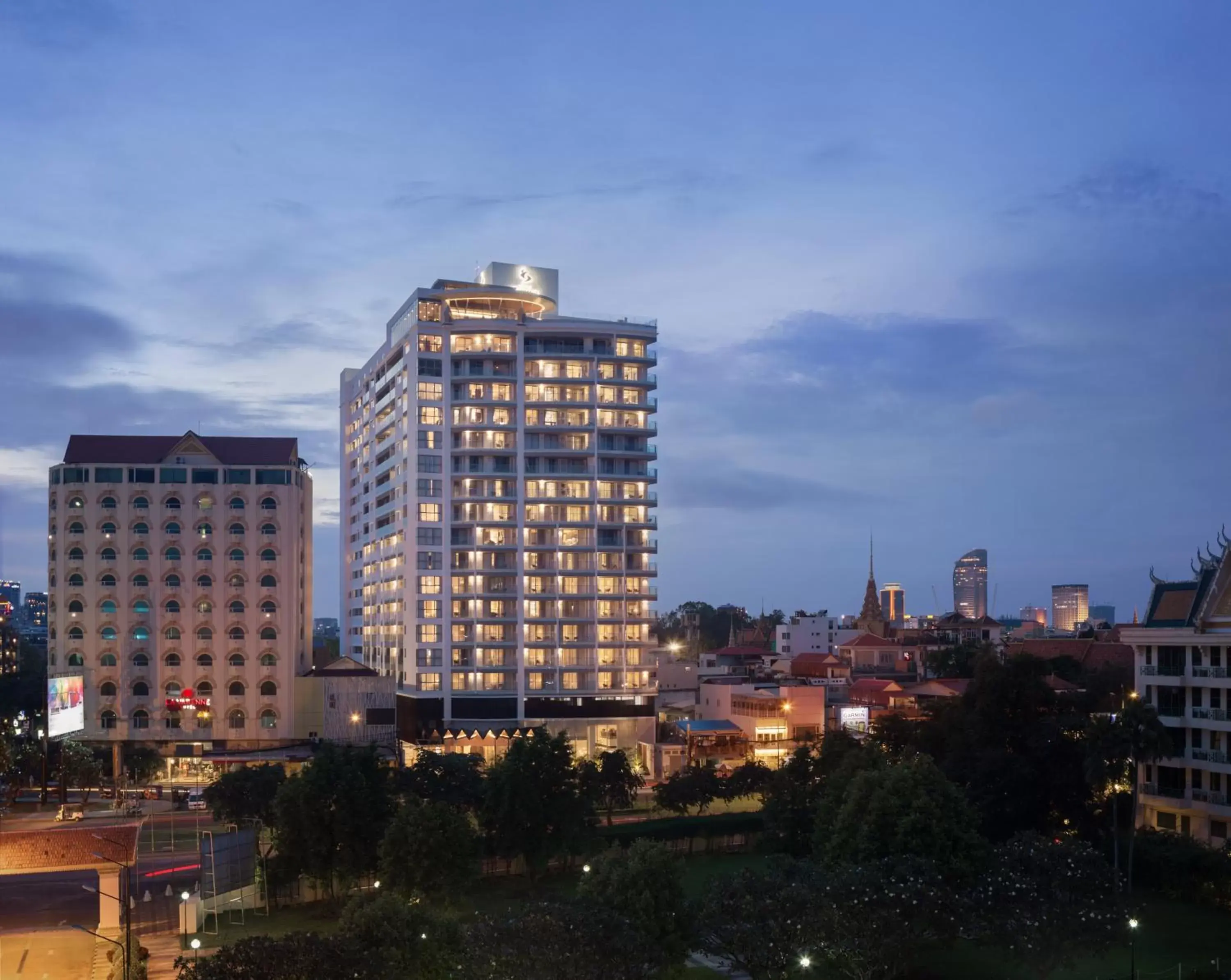 Property building in Hotel Emion Phnom Penh