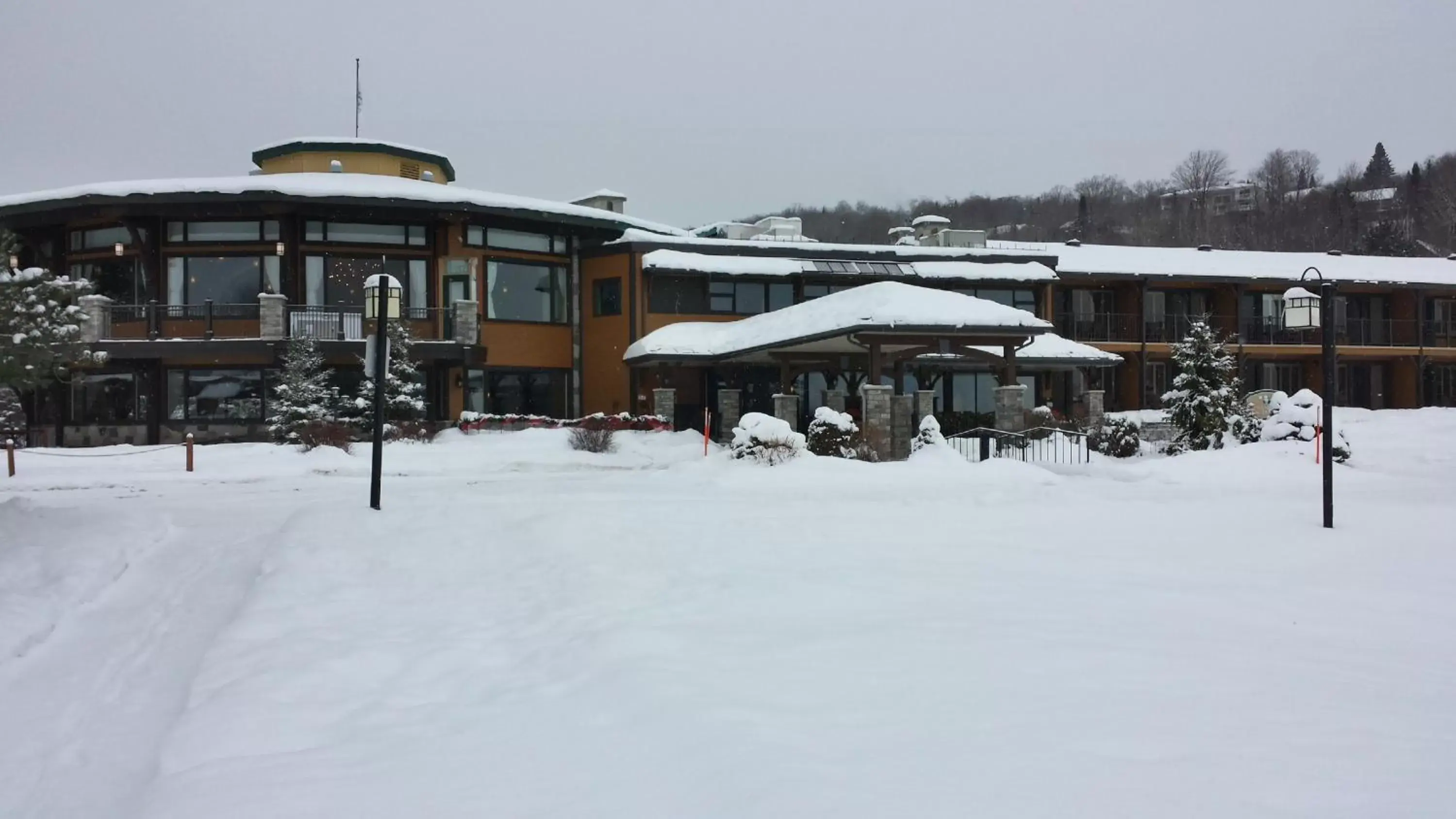 Winter in Le Manoir Du Lac DeLage