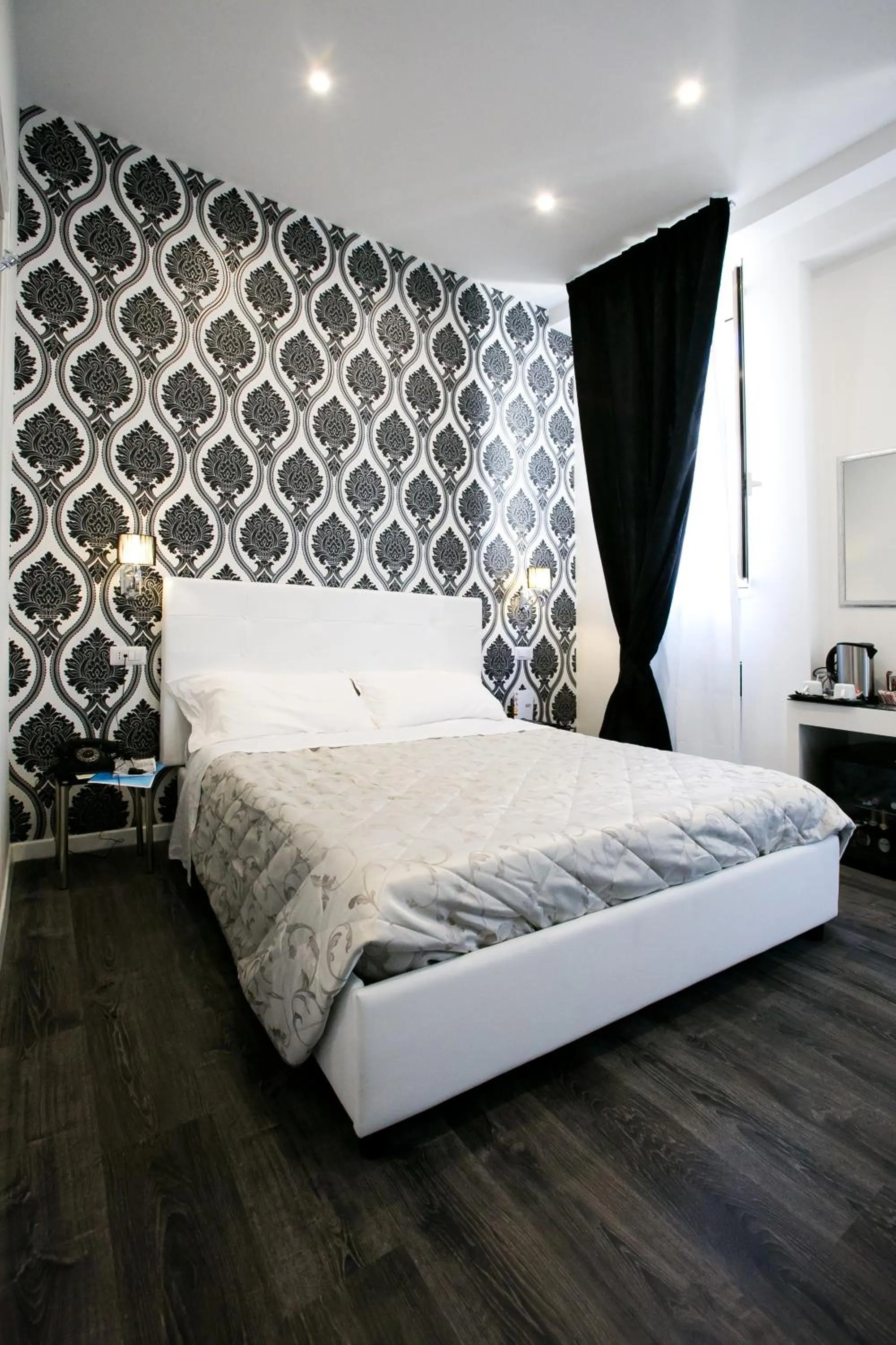 Bed in Rome Key Home