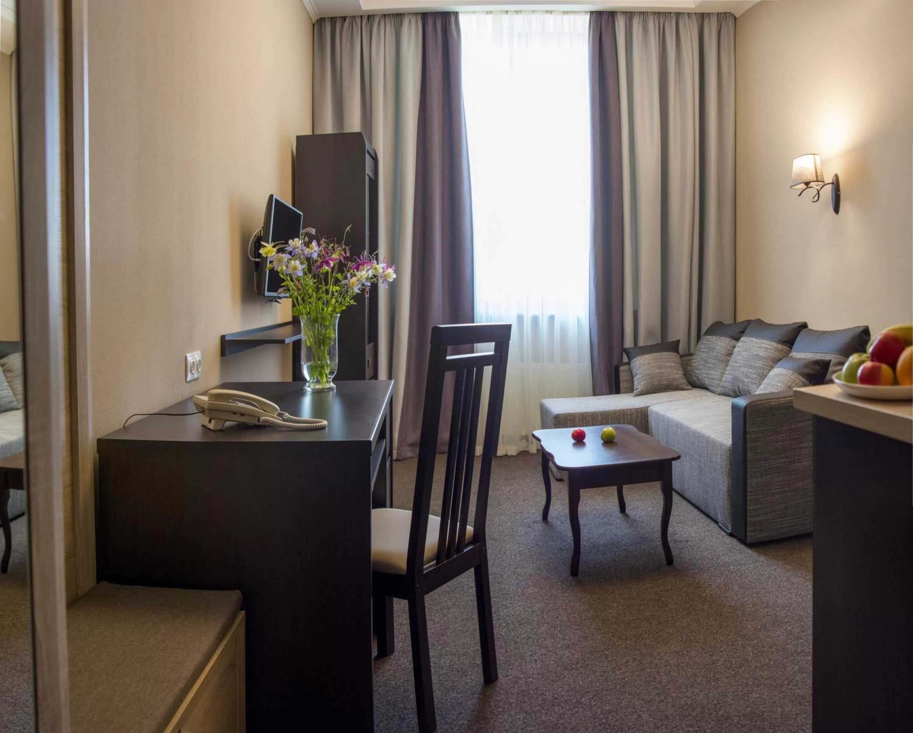 Seating area, Bed in Hotel Florida