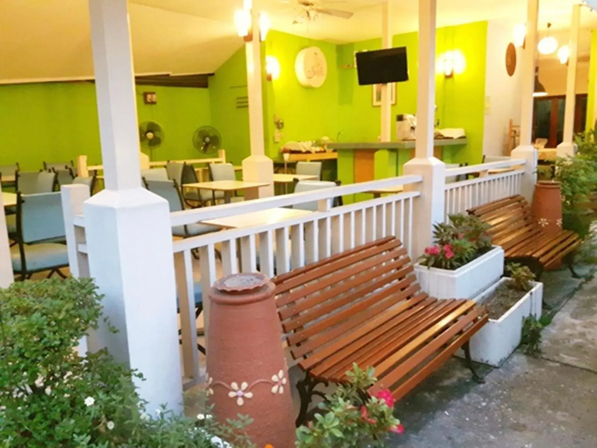 Restaurant/places to eat in Sawasdee Sukhumvit Inn