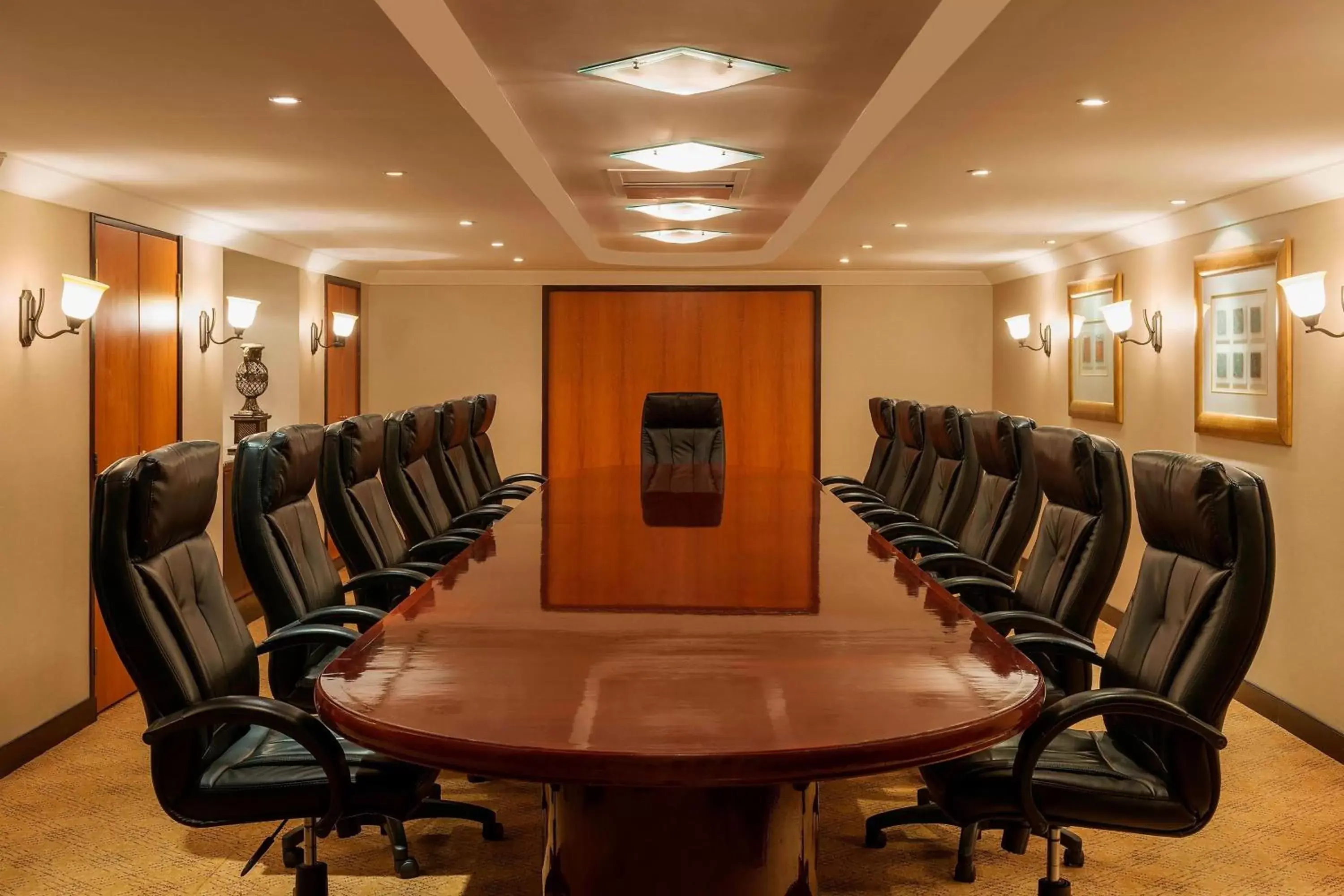 Meeting/conference room in Sheraton Abu Dhabi Hotel & Resort