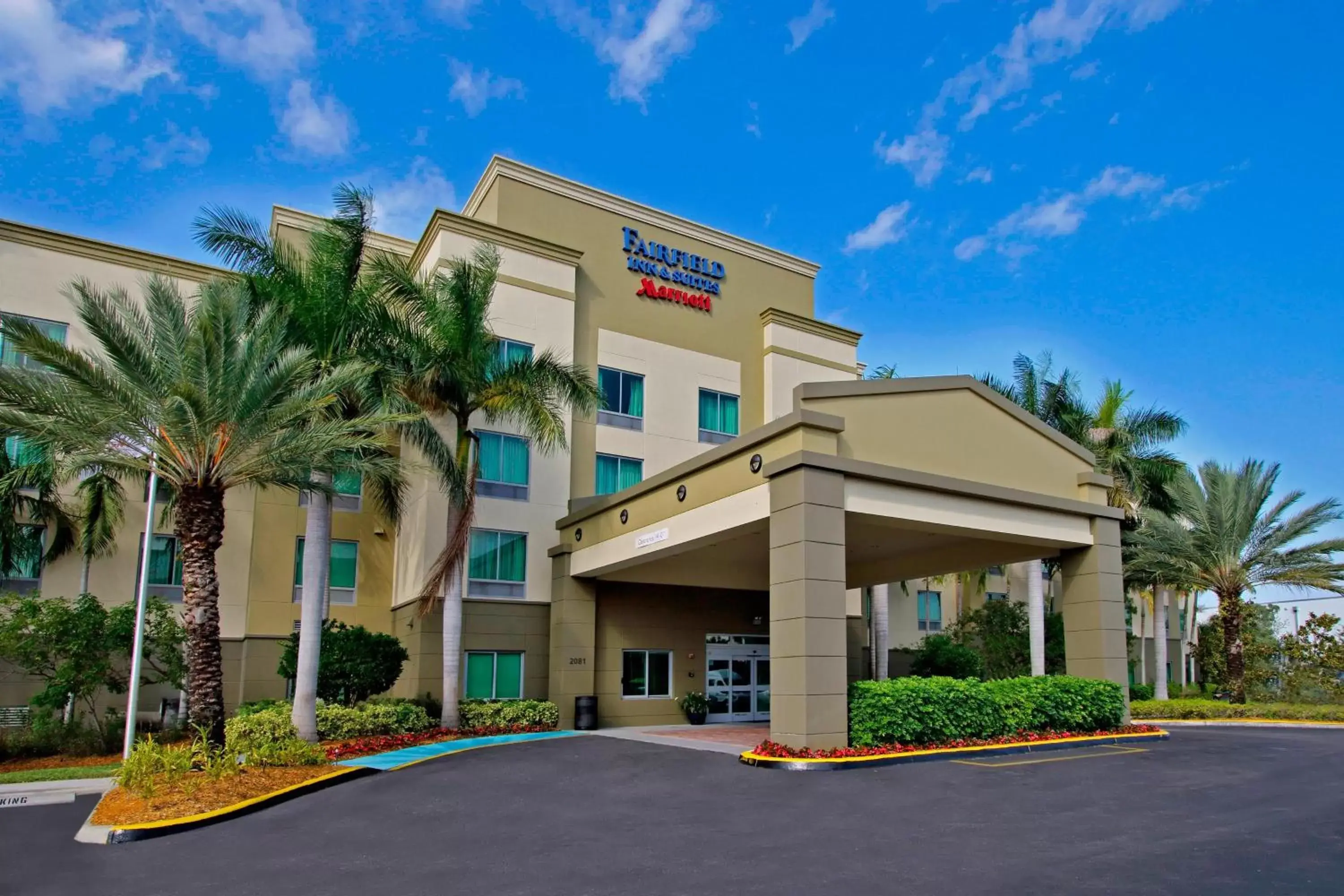 Property Building in Fairfield Inn & Suites Fort Lauderdale Airport & Cruise Port
