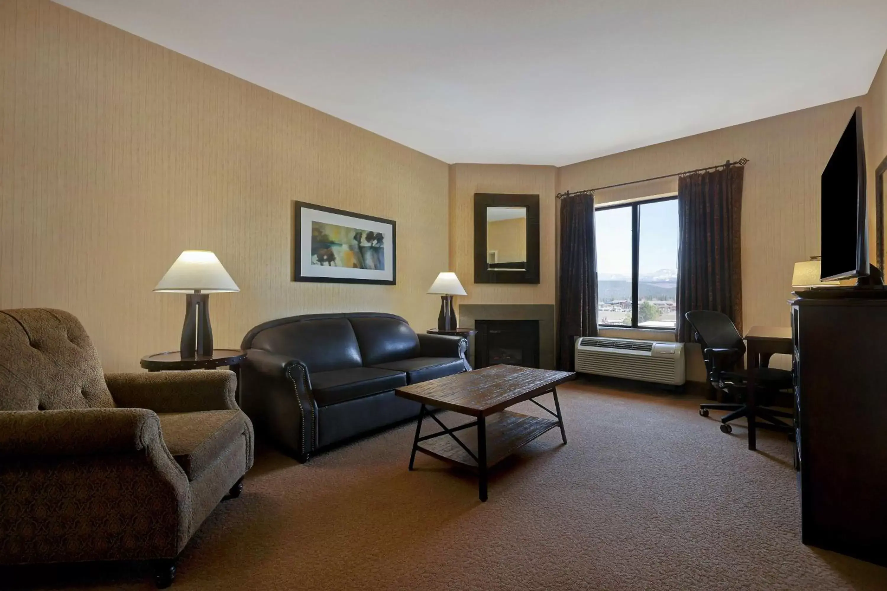 Bedroom, Seating Area in Hampton Inn & Suites Tahoe-Truckee
