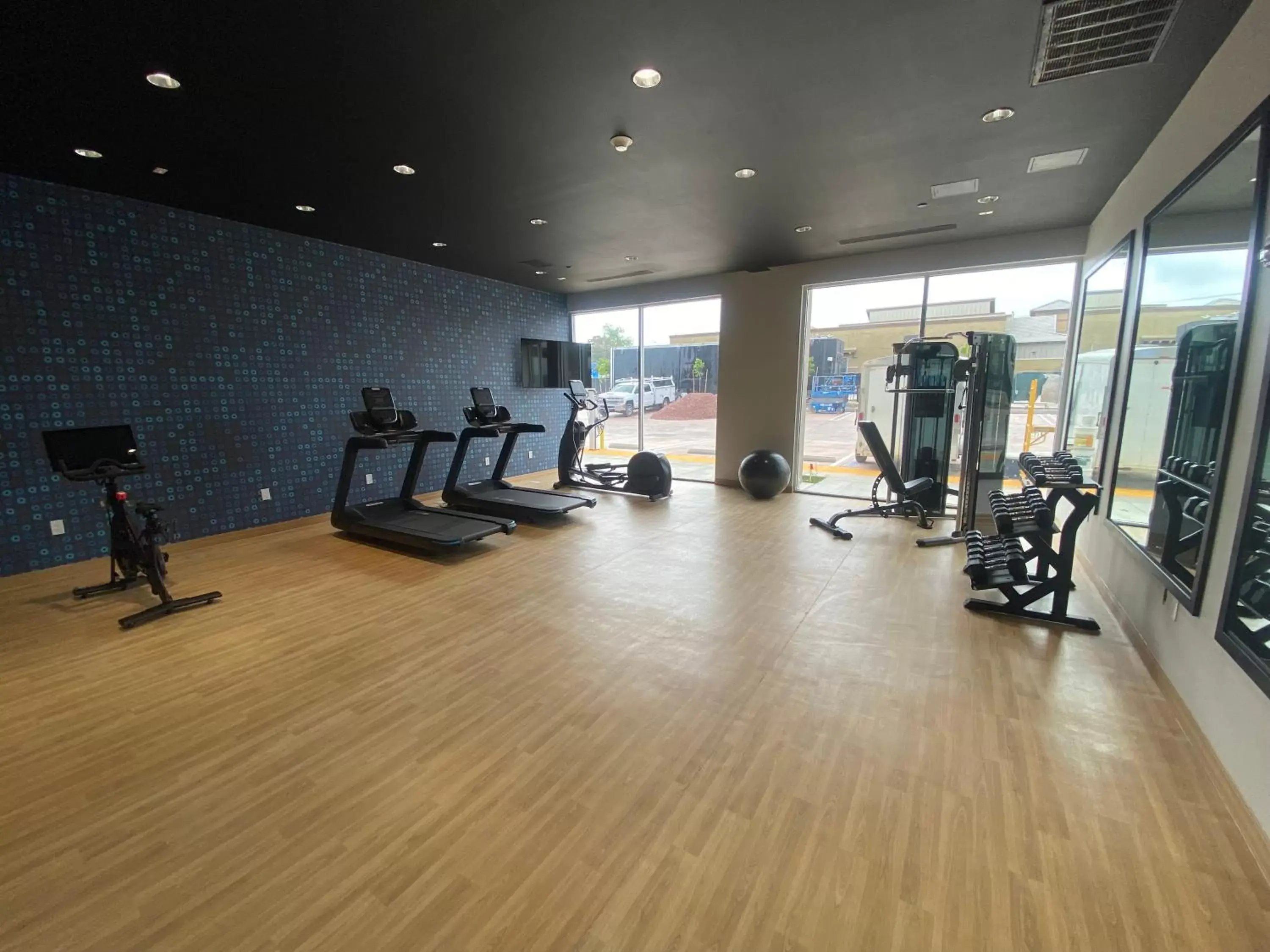 Fitness centre/facilities, Fitness Center/Facilities in La Quinta Inn & Suites by Wyndham Yucaipa