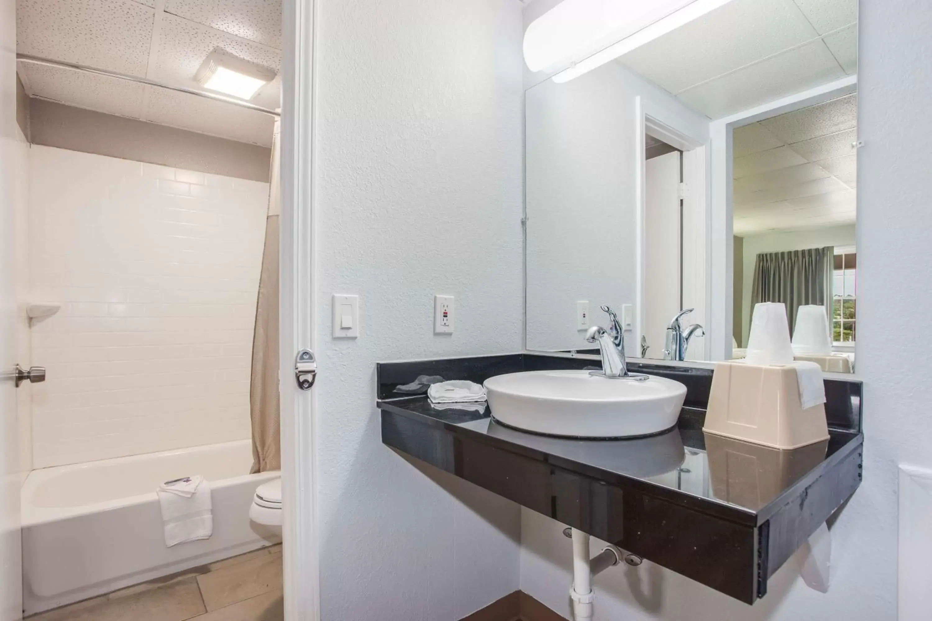 Photo of the whole room, Bathroom in Motel 6-Walterboro, SC