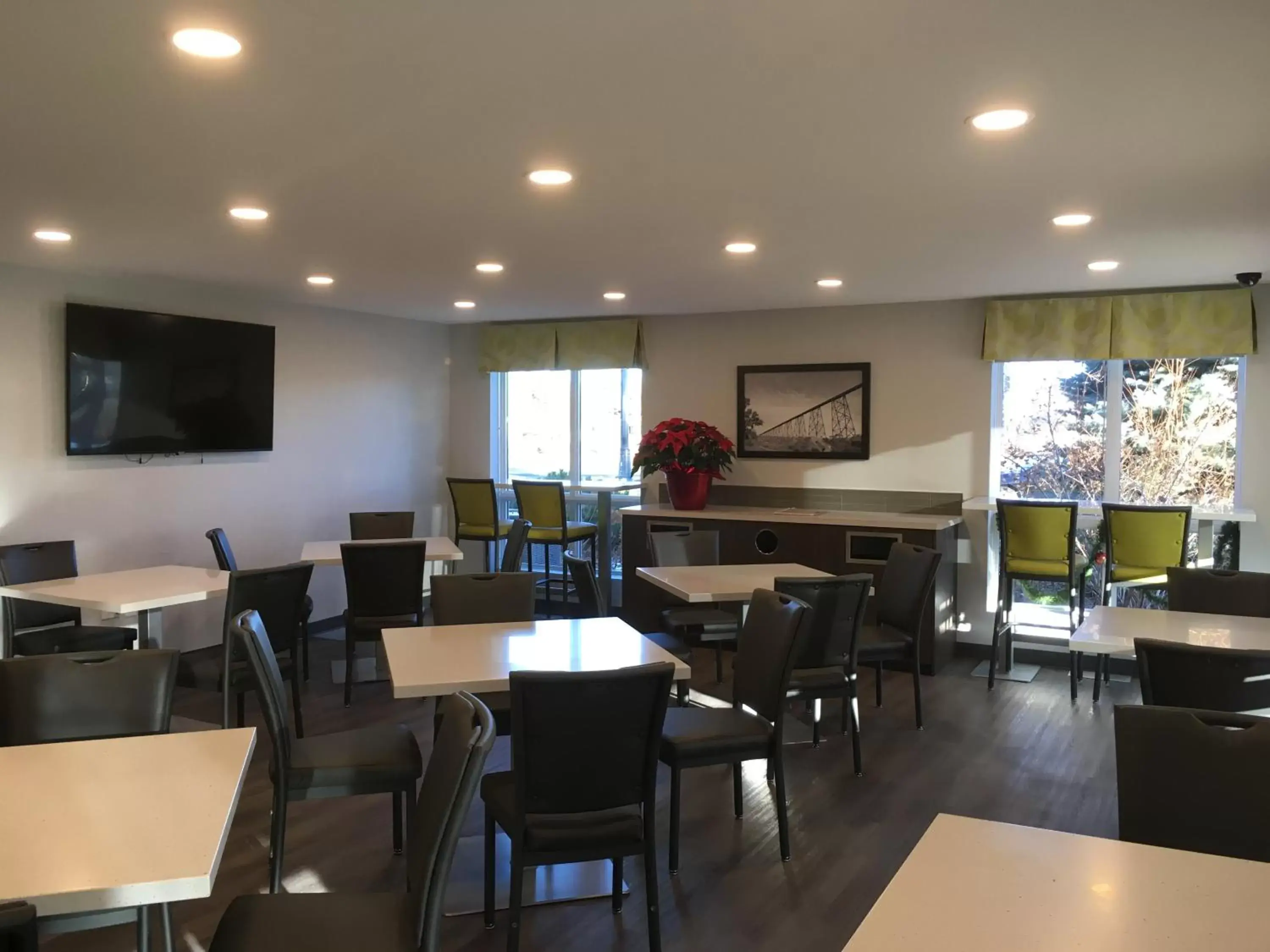 Continental breakfast in Super 8 by Wyndham Lethbridge Continental breakfast in Super 8 by Wyndham Lethbridge