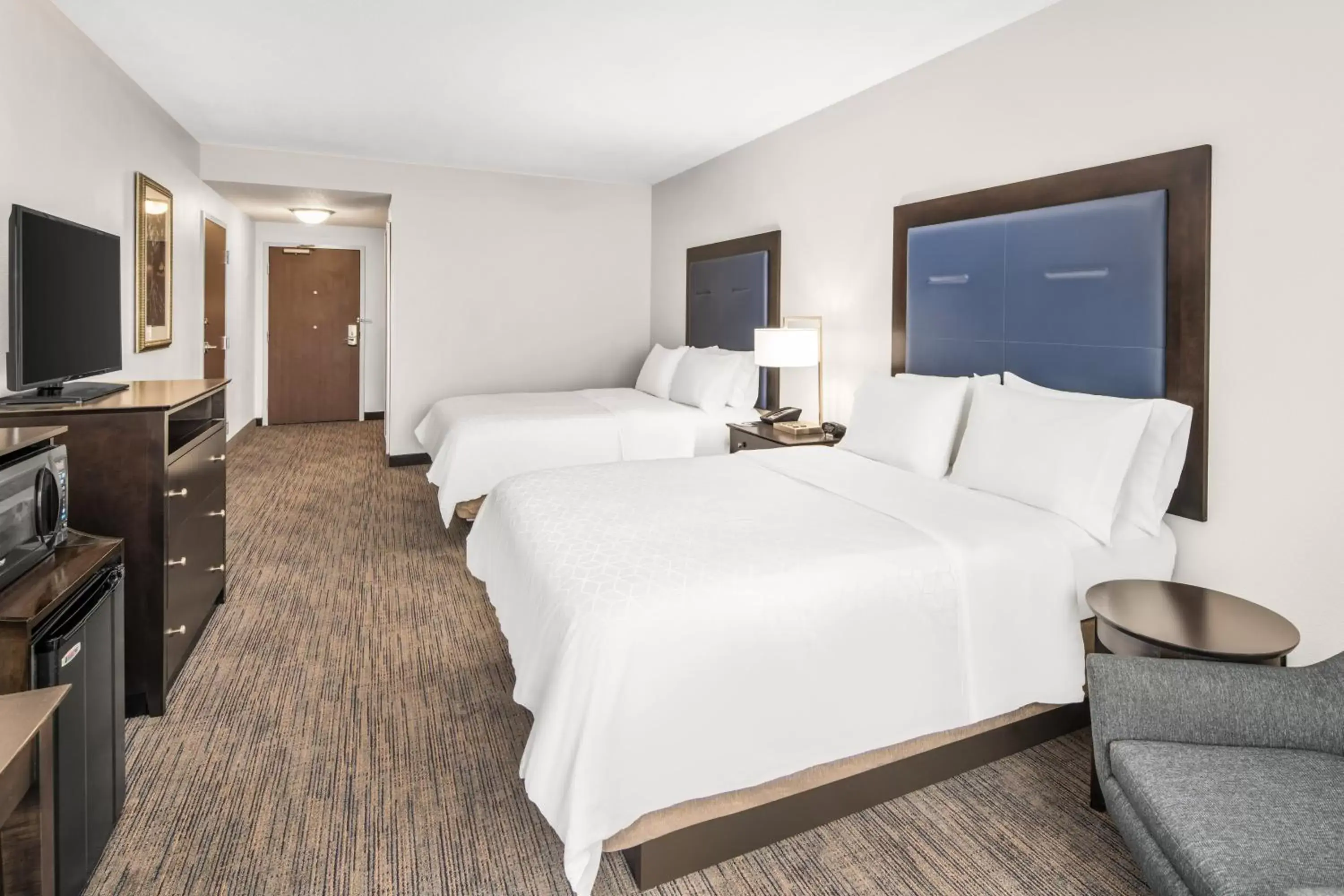 Photo of the whole room, Bed in Holiday Inn Express & Suites Wilmington-Newark, an IHG Hotel